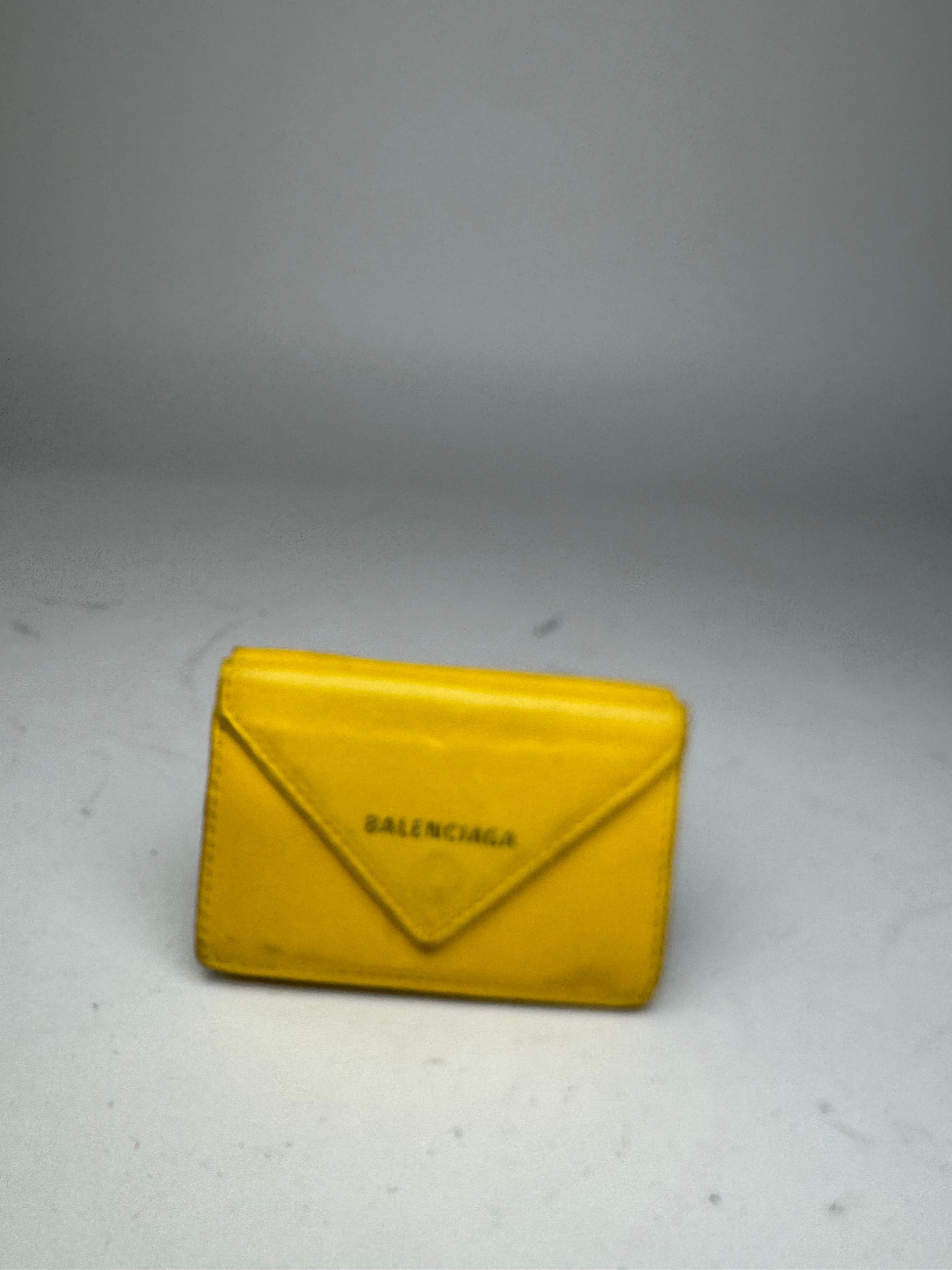 Balenciaga Vintage Postal Leather Card Holder yellow Size ONE SIZE - 1 Thumbnail