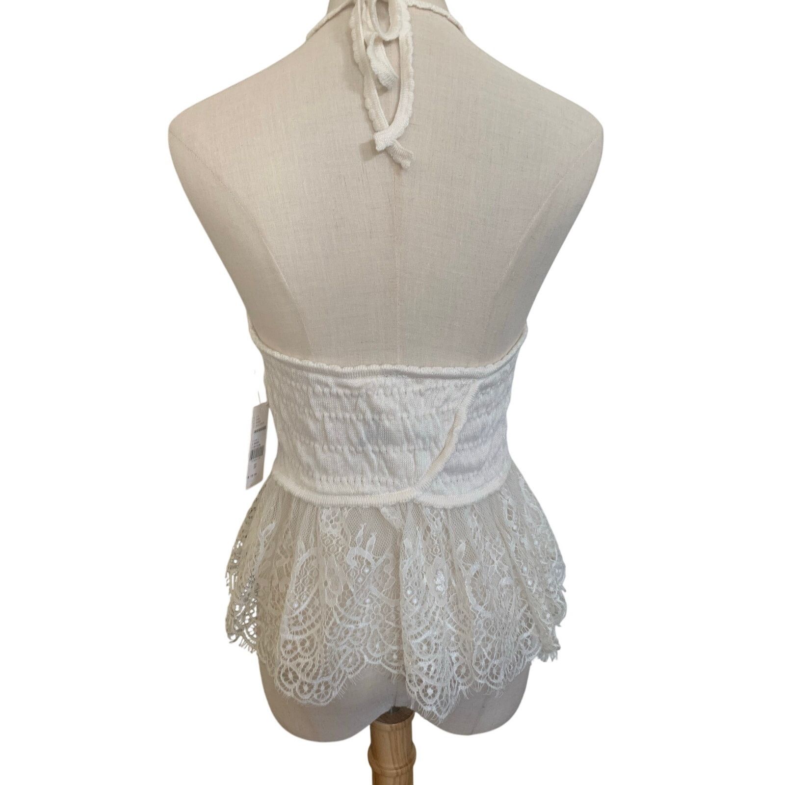 Anthropologie NWT Anthropologie Smocked Lace-Trim Halter Tank Top Size XS / US 0-2 / IT 36-38 - 4 Thumbnail