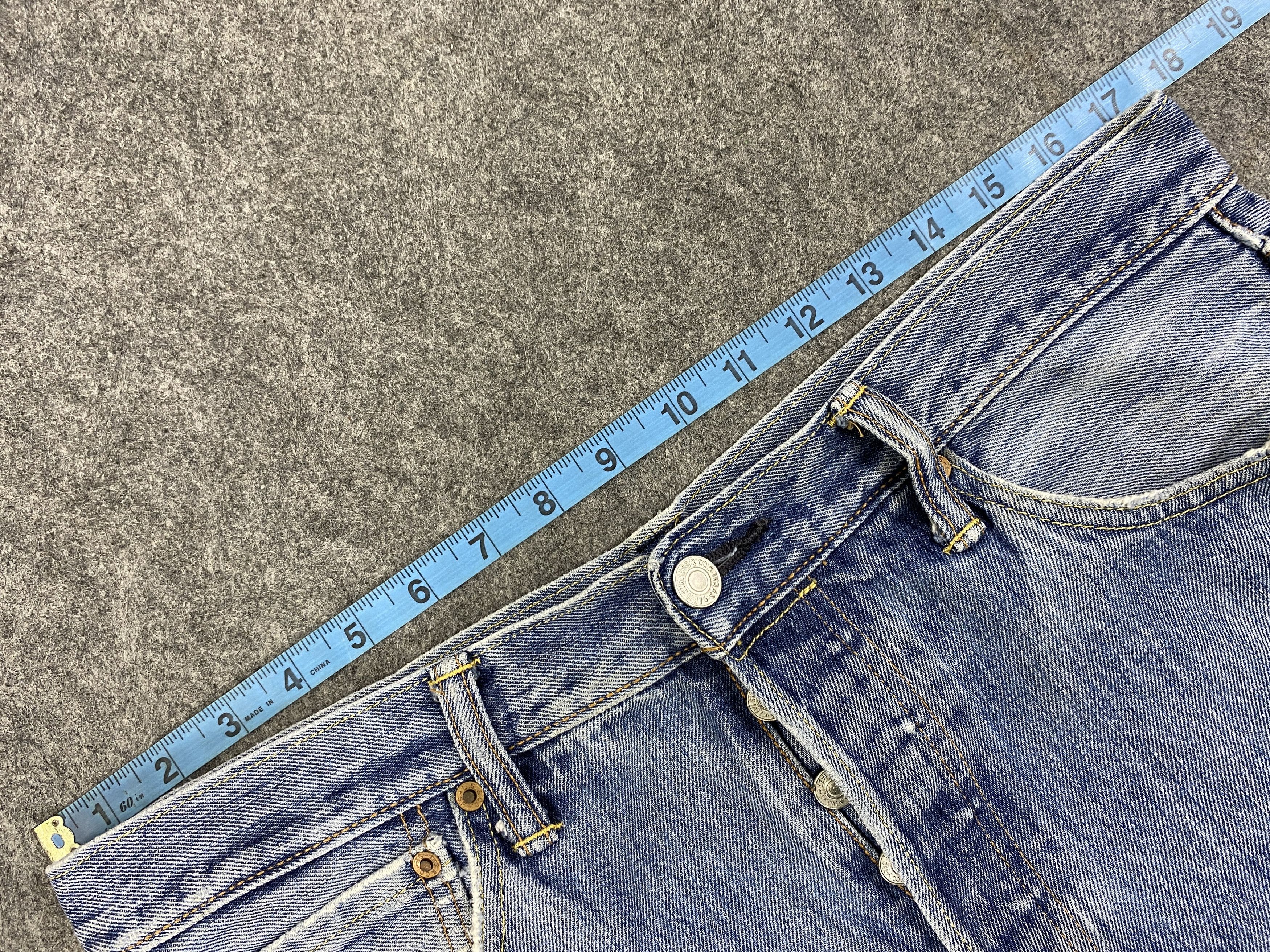 Levi's Dirty Used Blue Vintage Levi's 501 35x30.5 Denim -JN2389 Size US 35 - 5 Thumbnail