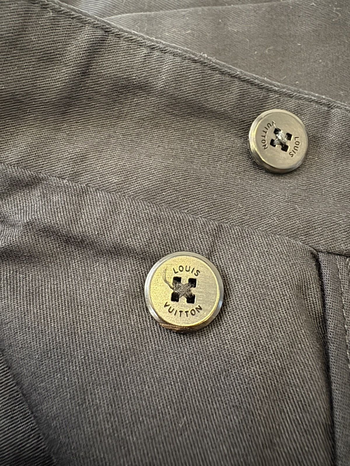 Louis Vuitton Louis vutton with Lv buckles on each side Size US 44 / EU 60 - 7 Thumbnail