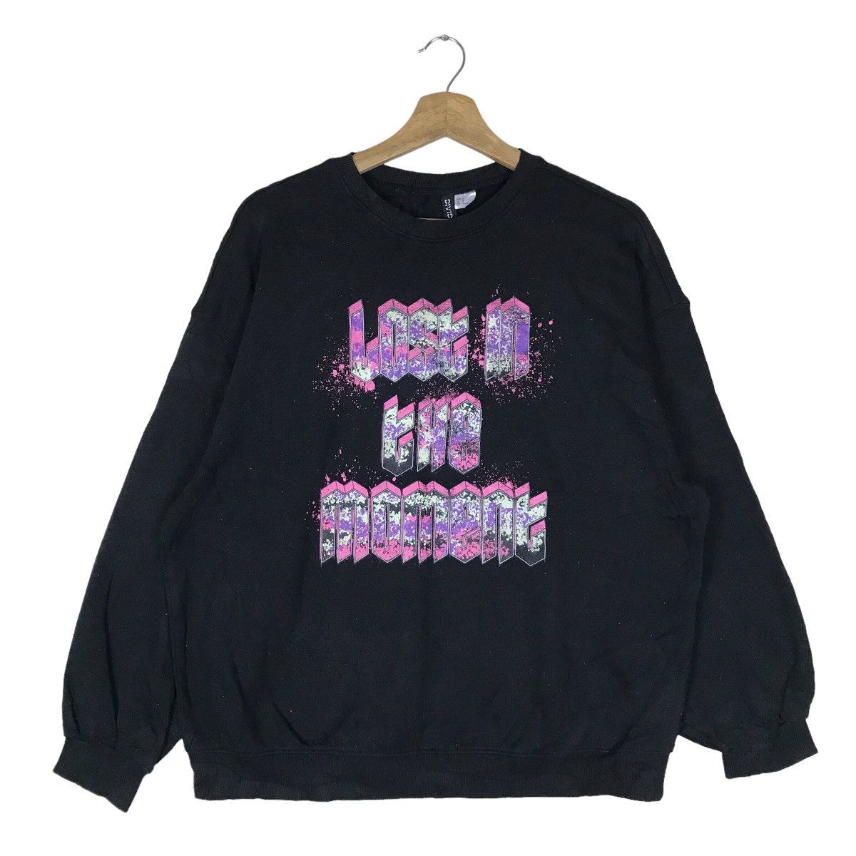 image of H&M Divided Lost In The Moment Spell Out Pullover Jumper in Black, Women's (Size Medium)