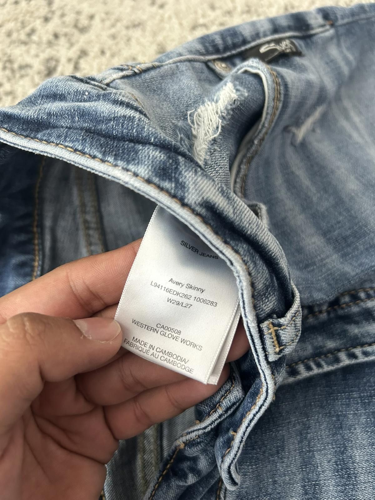 Sterling Silver Silver Jeans Co. Women's Avery Skinny Distressed Blue Jeans Size 29" - 6 Thumbnail
