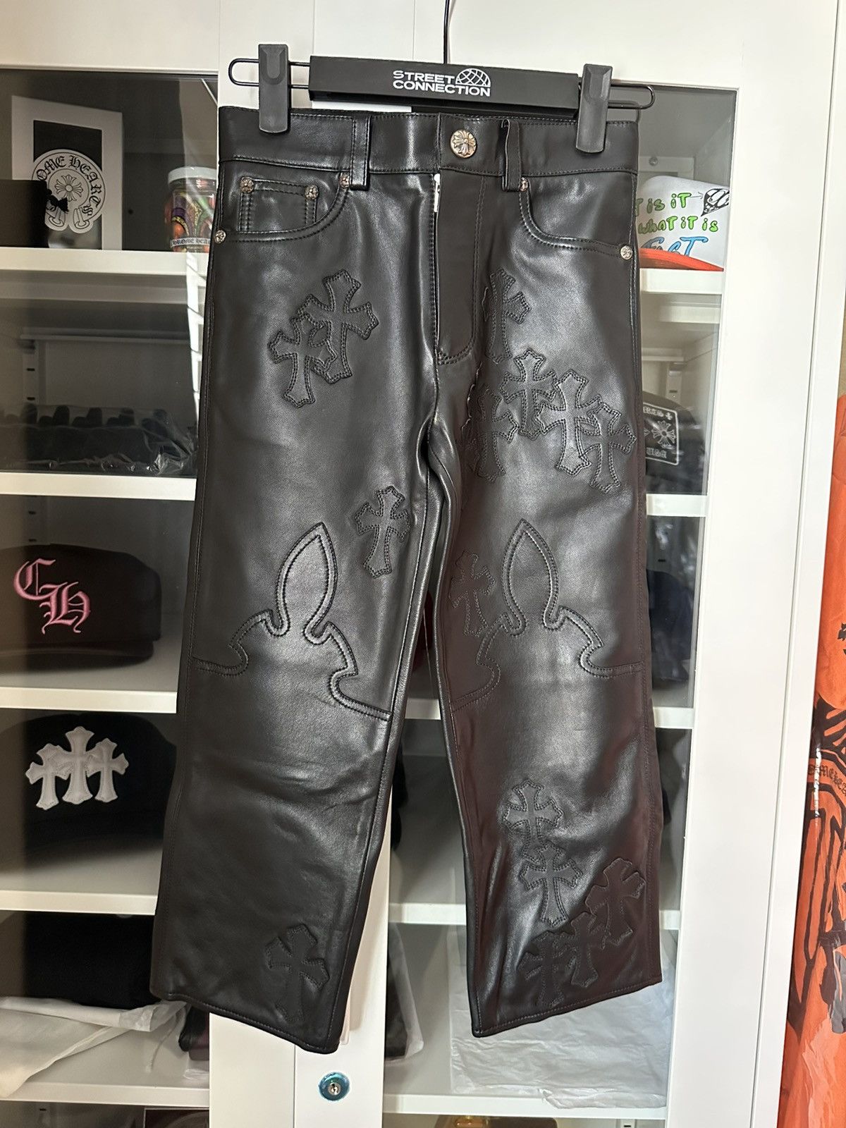 Chrome Hearts CHROME HEARTS KIDS YOUTH LEATHER FLEURKNEE CROSS PATCH PANT Size US 26 / EU 42 - 2 Thumbnail