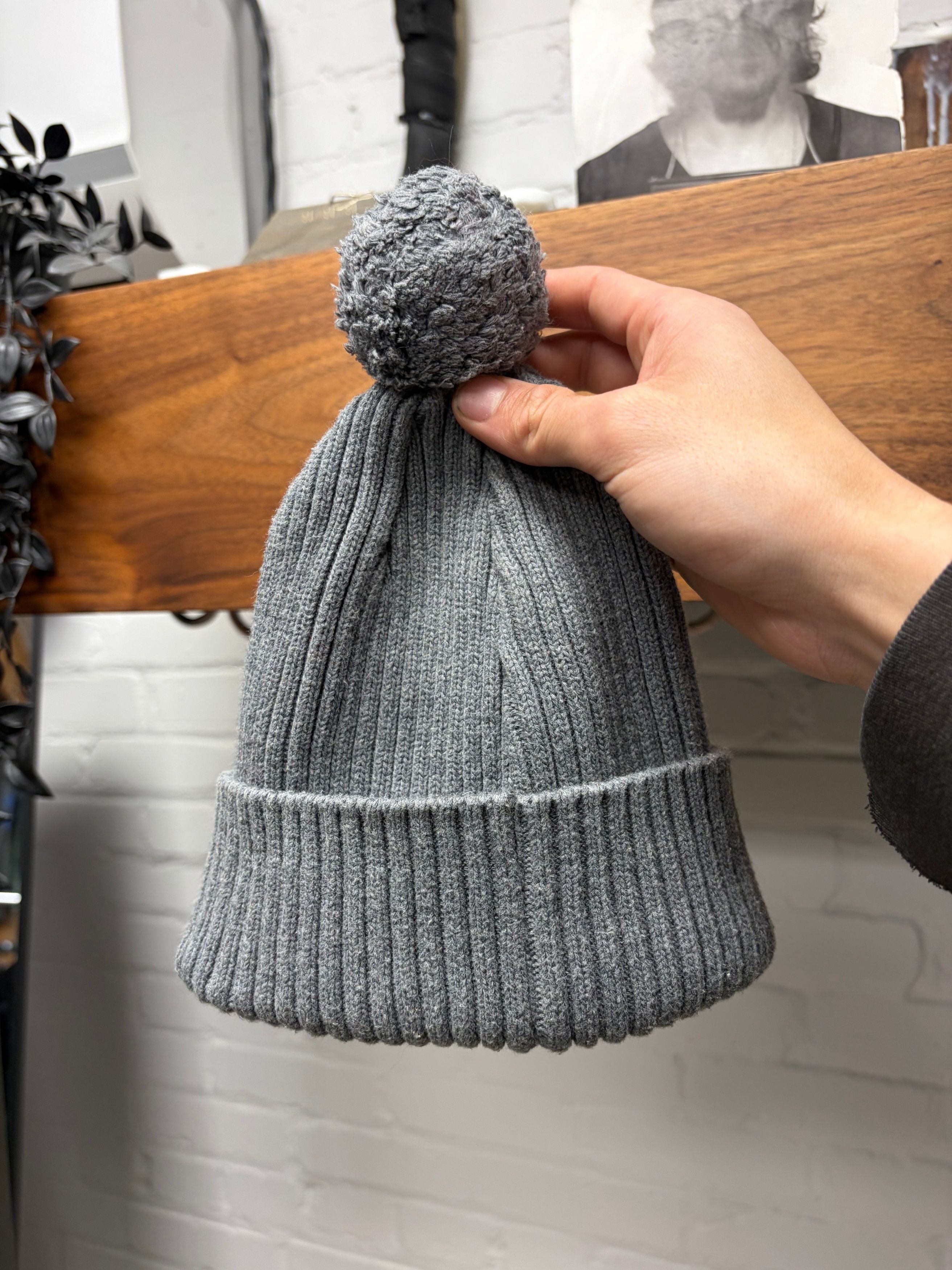 Supreme AW2013 Supreme Grey Box Logo Pom Pom Beanie Size ONE SIZE - 3 Thumbnail