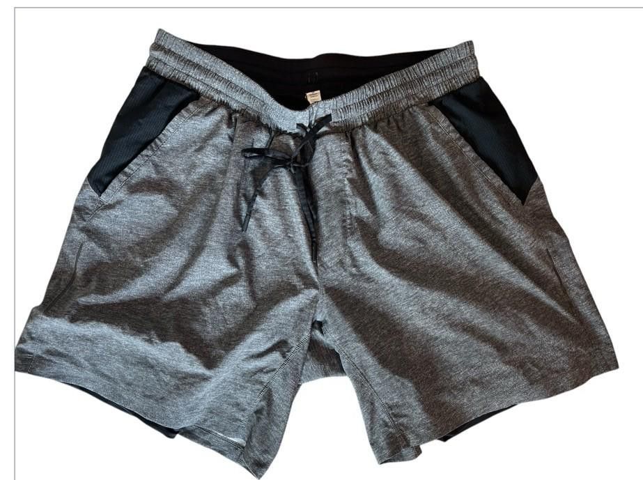 Lululemon Lululemon Shorts Lined Size XL Gray Black Training Size US 36 / EU 52 - 1 Thumbnail