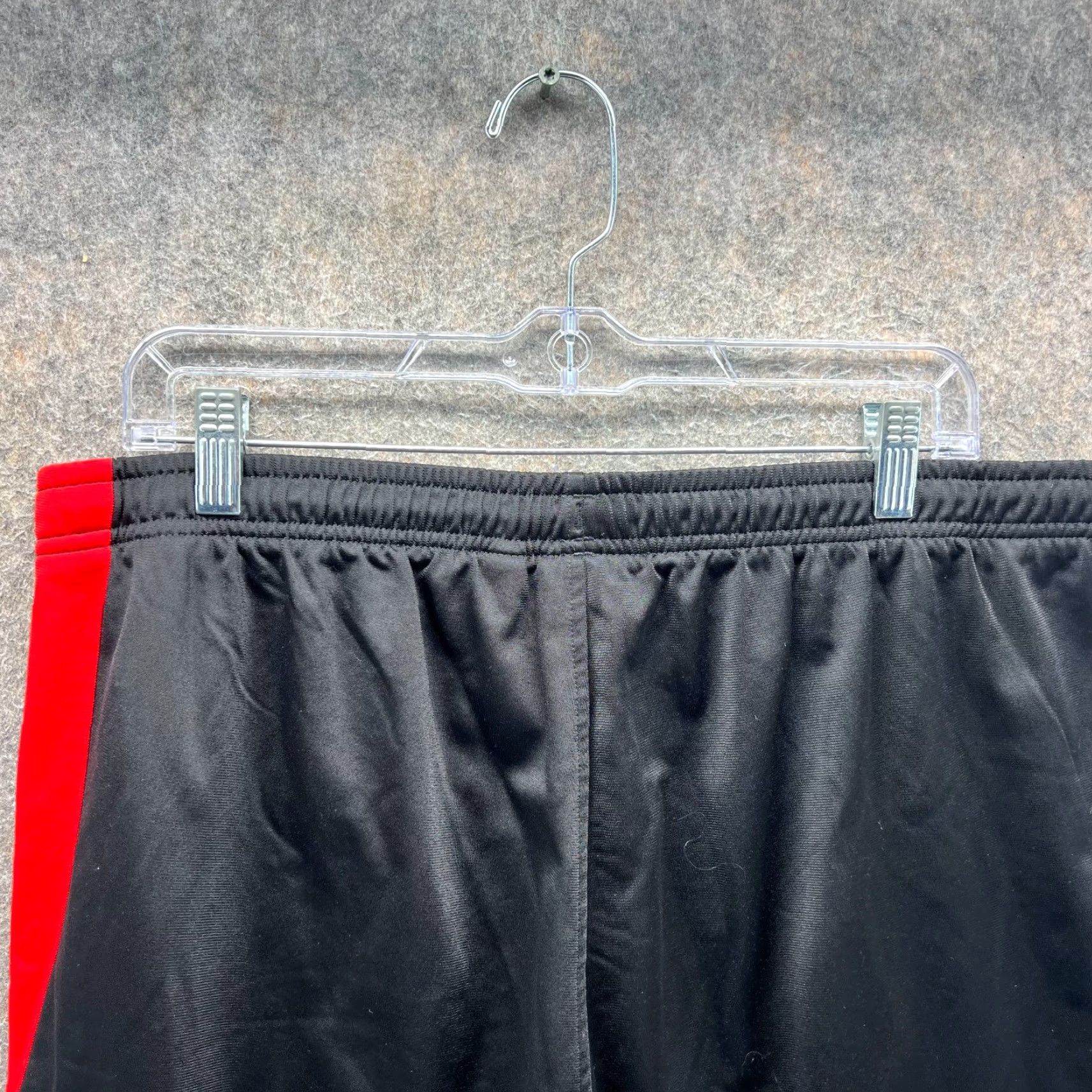 Puma VINTAGE Puma Pants Mens XL Black Red Stripe Athletic Track Polyester Logo Size US 36 / EU 52 - 6 Thumbnail