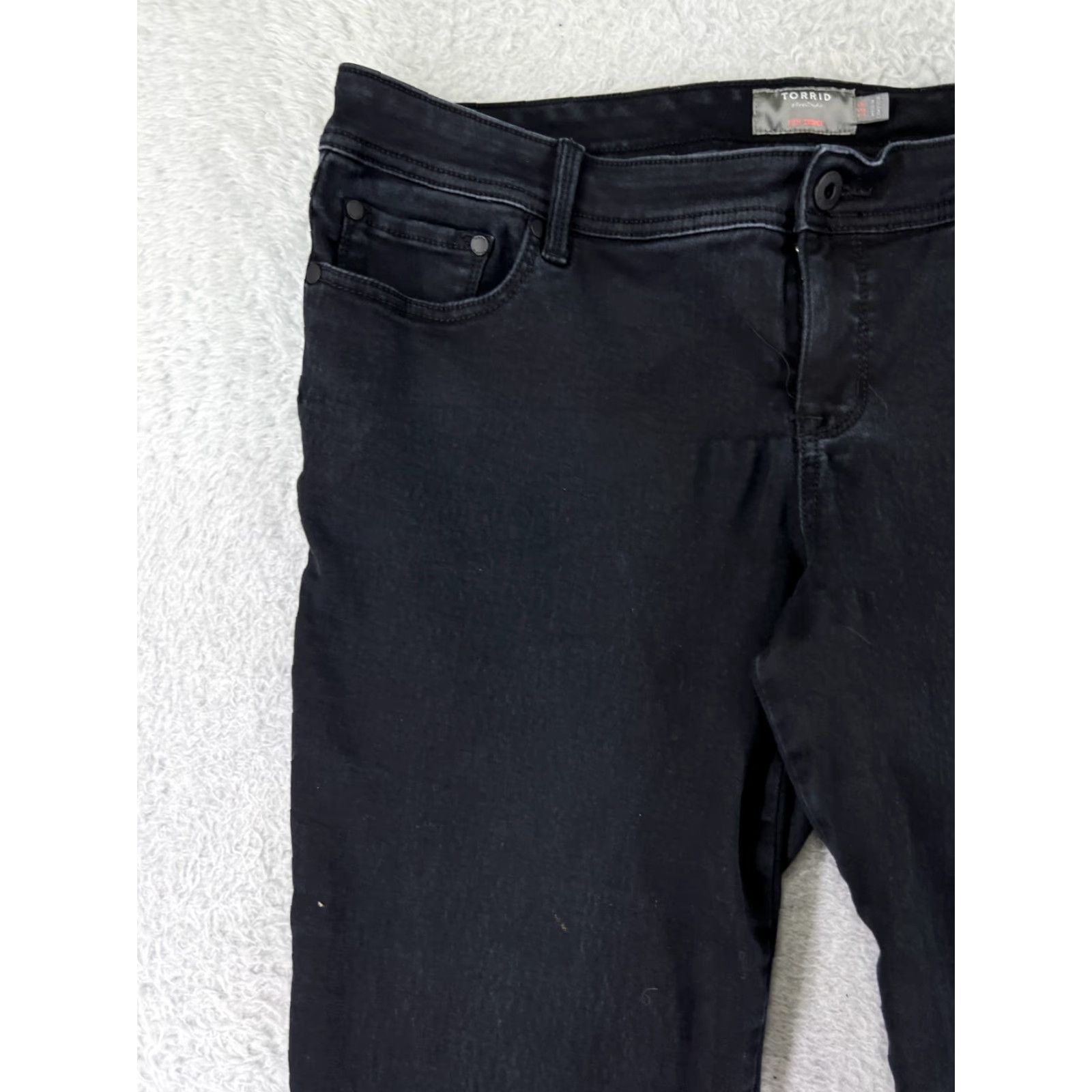 Torrid Torrid Jeans Women 18 Black Luxe Skinny Sateen Denim Cotton Blend High Rise 5-Pocket Regular Fit Twill Col Size 40" / US 18 - 7 Thumbnail