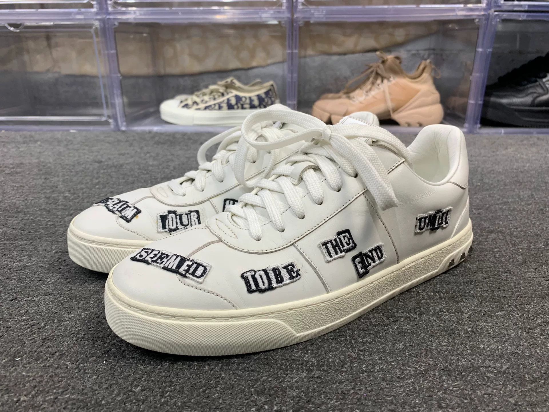 Valentino Valentino Lowtop Sneakers 7 Men Size US 7 / EU 40 - 1 Thumbnail