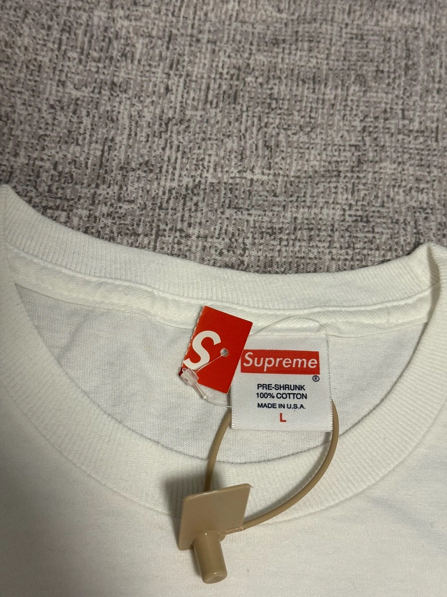 Supreme Supreme Bullet Hole Shibuya Box Logo Tee Size L Size US L / EU 52-54 / 3 - 2 Thumbnail