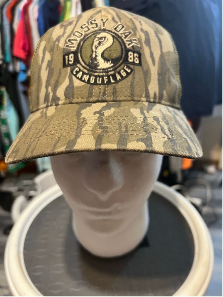 Mossy Oaks Unisex Mossy Oak Camouflage Trucker Hat Green/Tan One Size Size ONE SIZE - 1 Thumbnail