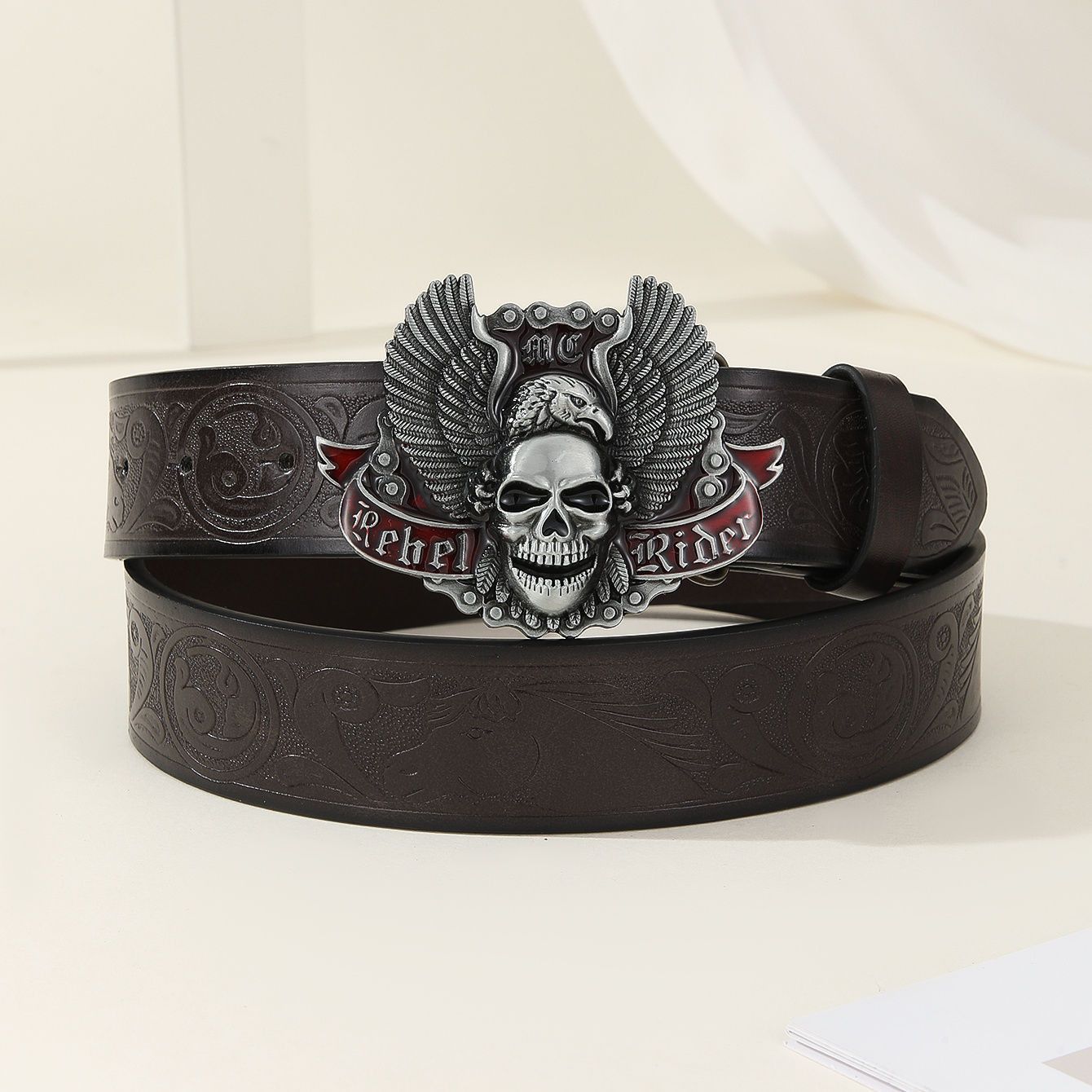 Designer Skull Design Vintage Belt Riveted Belts Menswear Accessories Size ONE SIZE - 1 Thumbnail