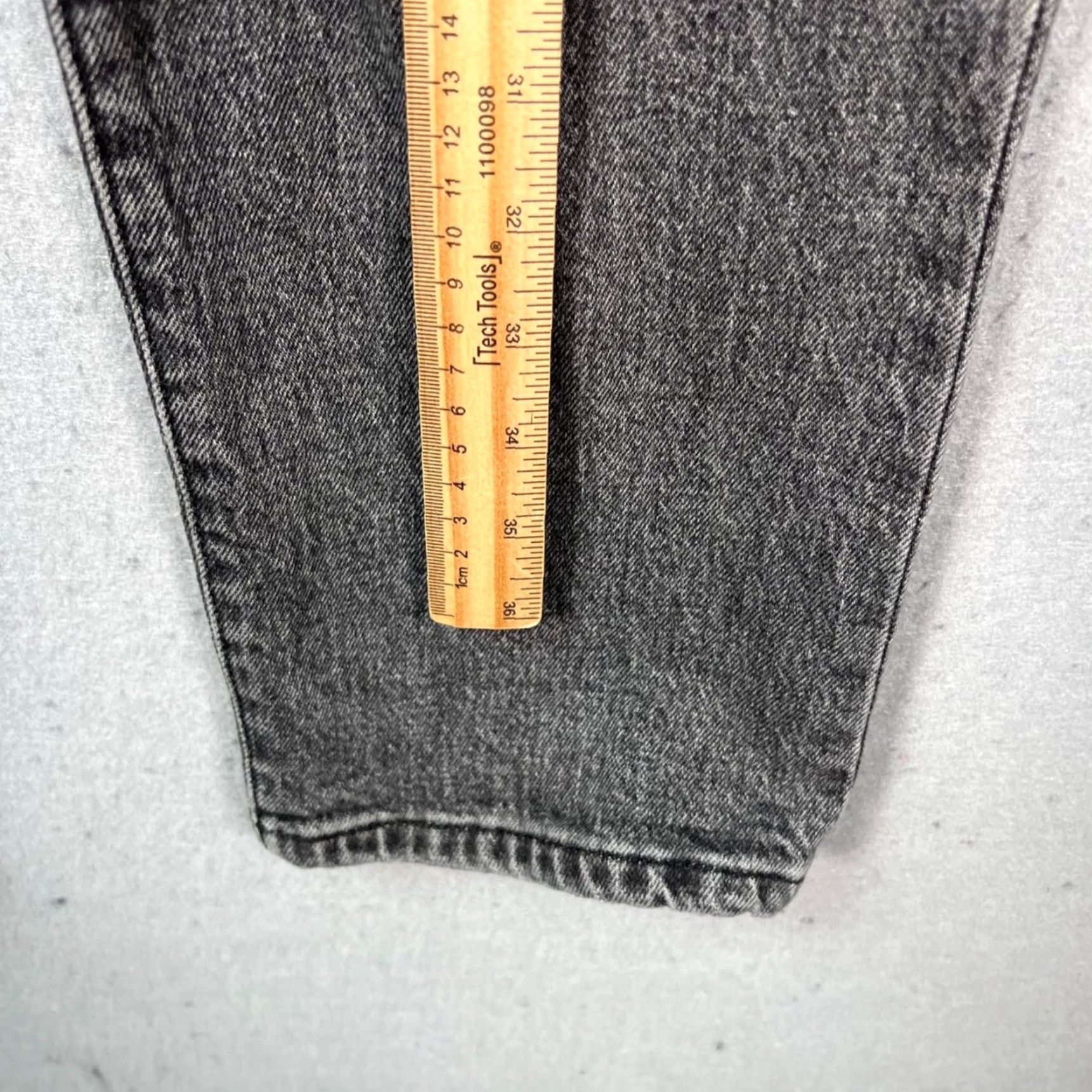 Levi's Levis 501 Levi's Jeans Denim Cotton Blend Grey Straight Fit 33x30 Regular Mens Waist 34 Inseam 30 Classic 5-Pocket Stretch Vintage: No Size US 33 - 7 Thumbnail
