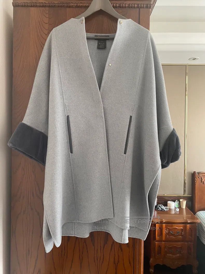 Loro Piana Loro Piana Classic Cloak, Baby Cashmere Size XS / US 0-2 / IT 36-38 - 1 Thumbnail