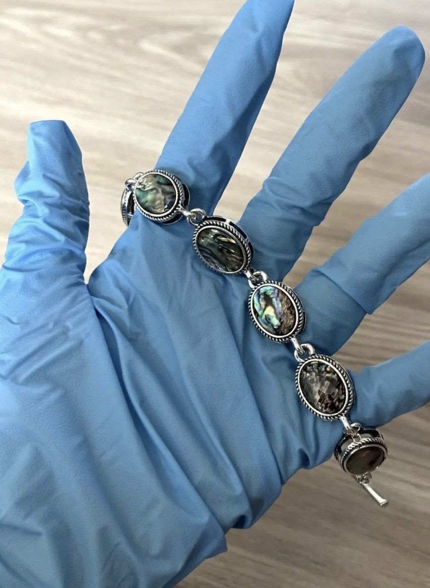 Japanese Brand Iridescent Abalone Shell Bracelet - Boho Aesthetic Size ONE SIZE - 4 Thumbnail