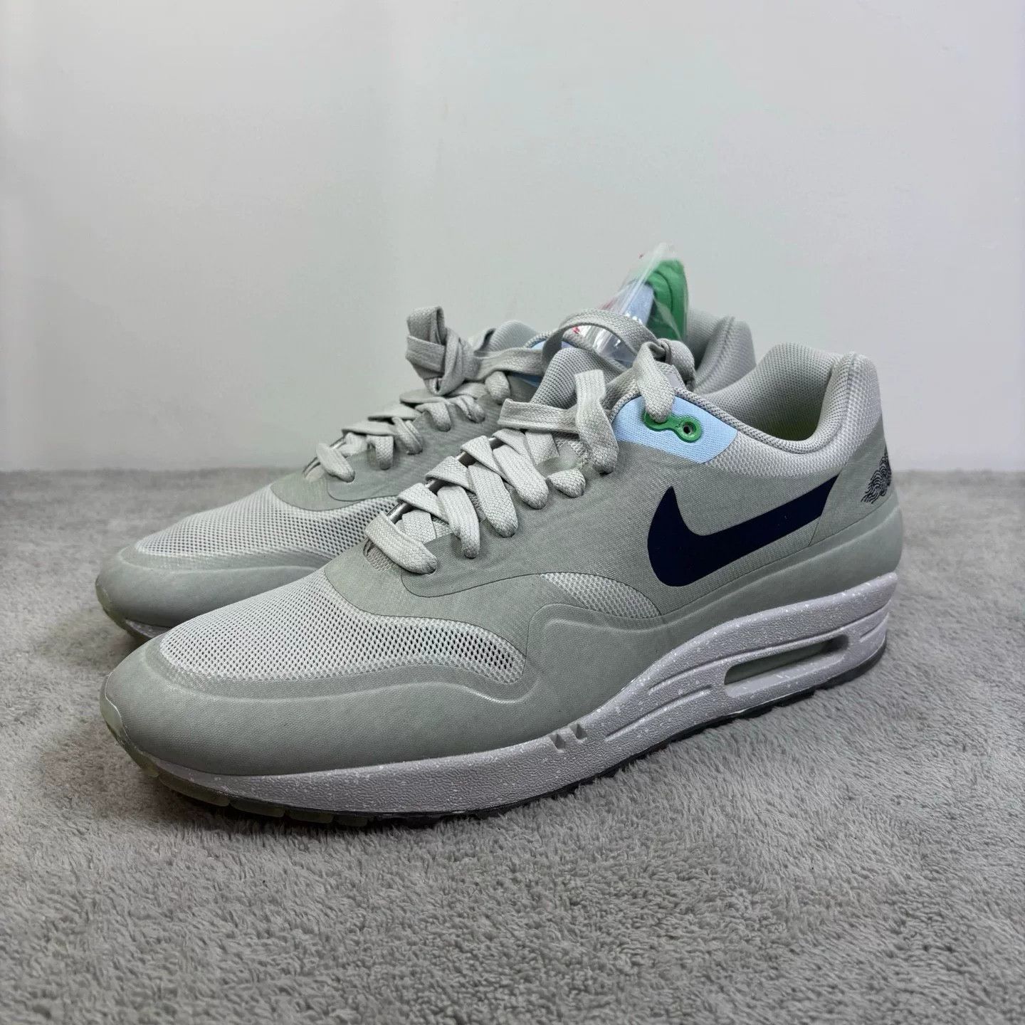Nike Nike MAX 1 Gray Lowtop Sneakers 44 Men Size US 10.5 / EU 43-44 - 1 Thumbnail