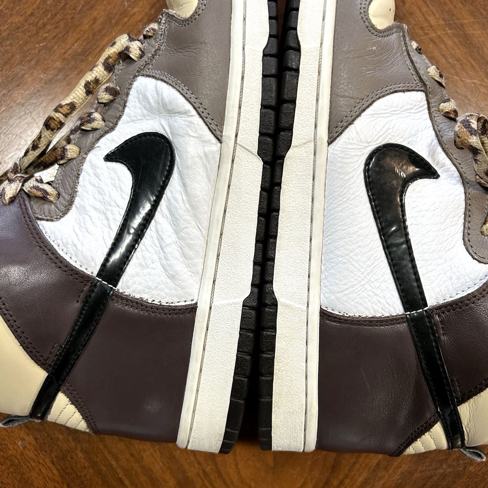 Nike VINTAGE Nike SB Dunk High Ferris Bueller 2008 Sneaker Shoes Mens 10.5 Brown OC 305050-201 OG ALL Used Great Condition Size US 10 / EU 43 - 6 Thumbnail