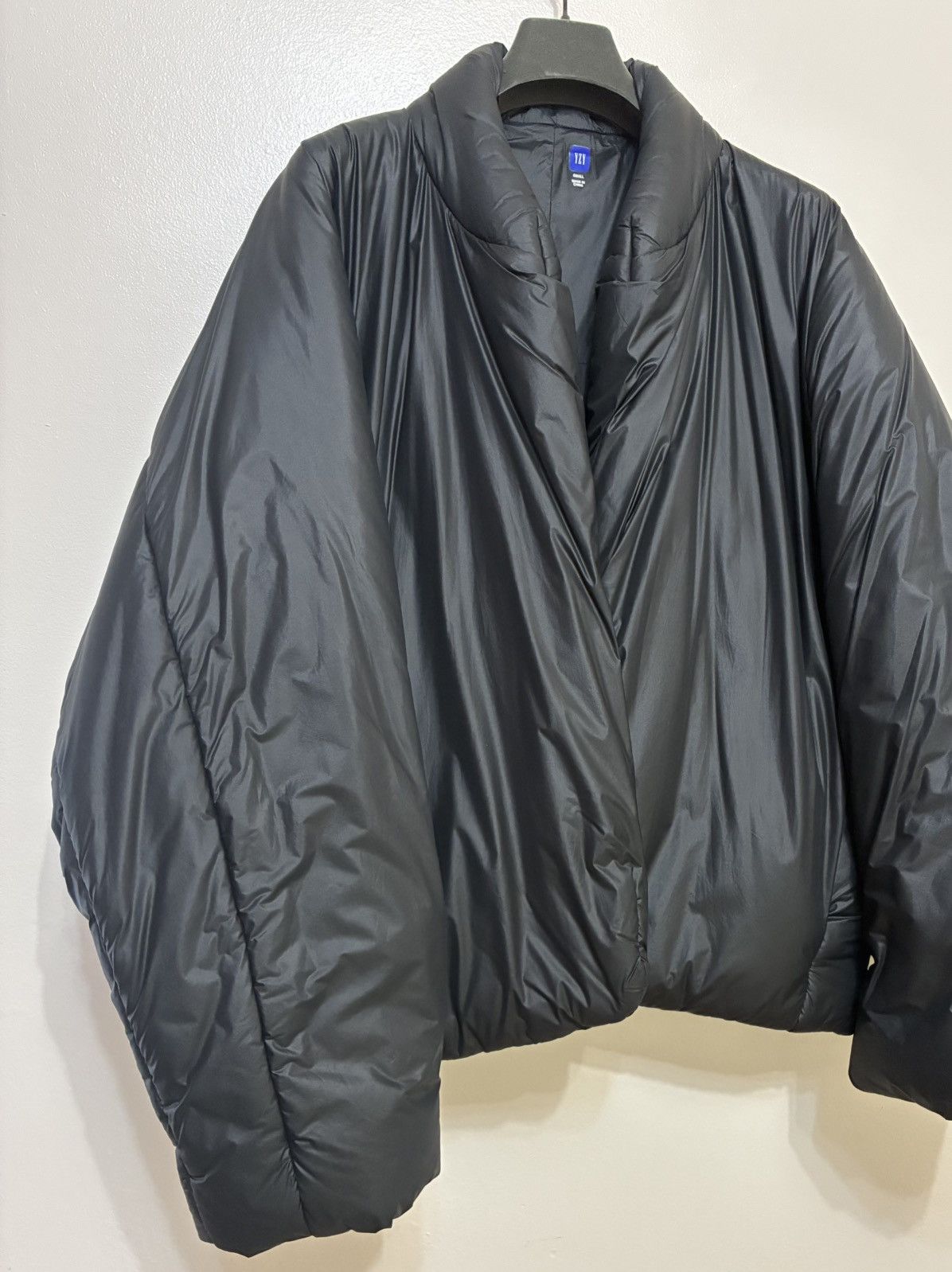 Yeezy Yeezy Oversized Black Bomber Jacket Size US S / EU 44-46 / 1 - 2 Thumbnail