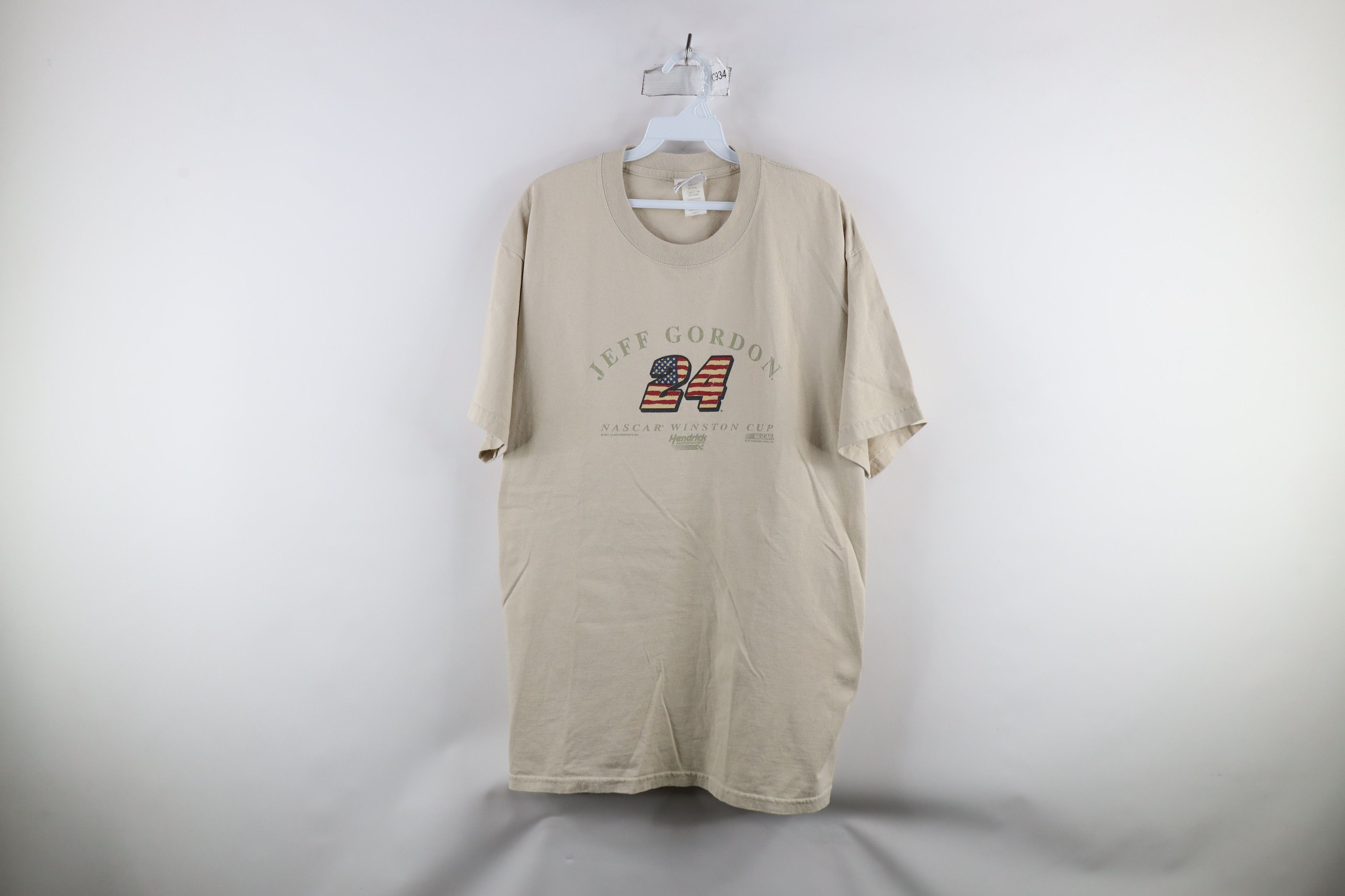 Vintage Vintage Y2K 2001 NASCAR Spell Out Jeff Gordon Racing T-Shirt Size US L / EU 52-54 / 3 - 1 Thumbnail