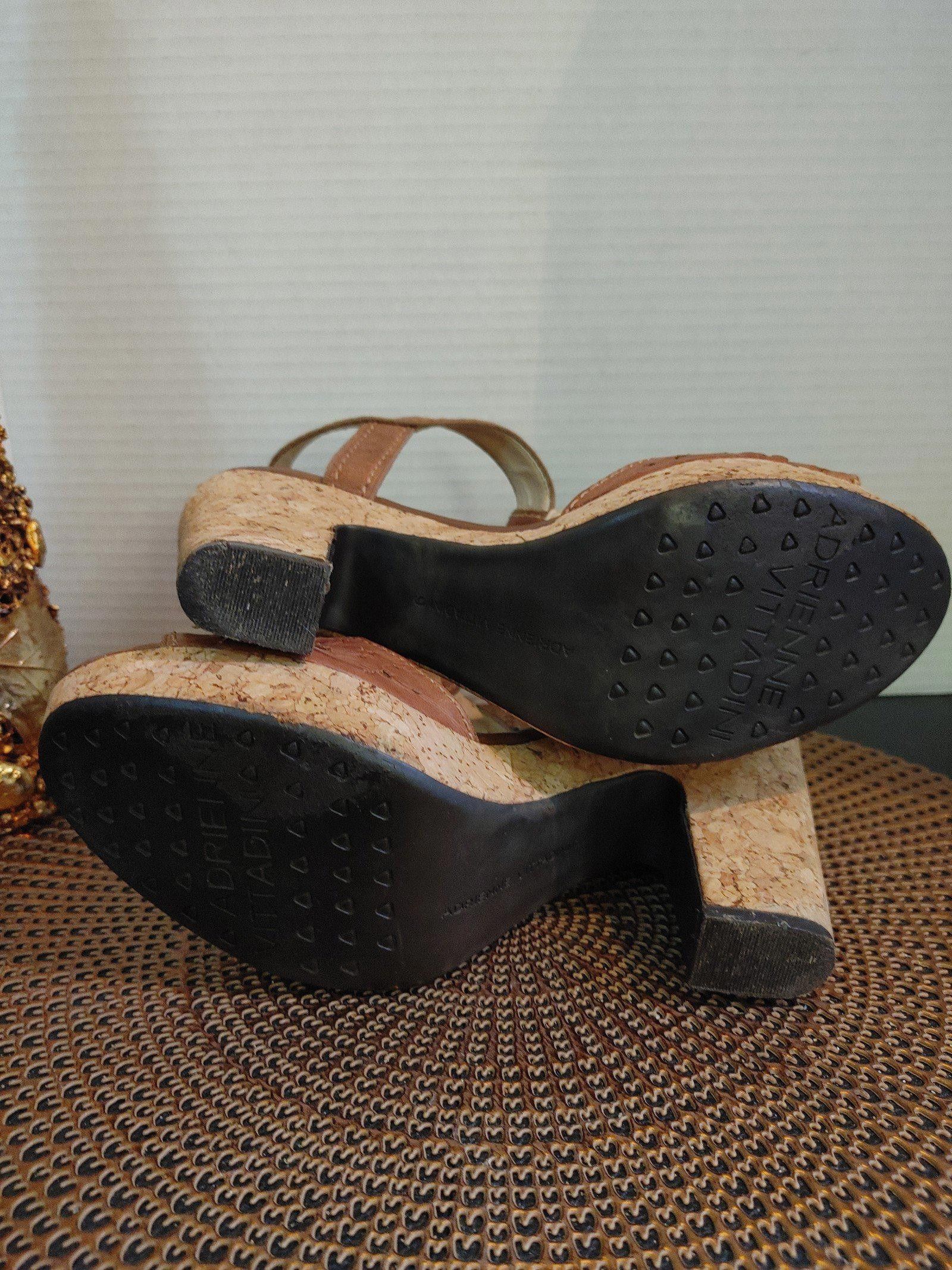 Designer Adrienne Vittadini Leather Platform Peep Toe Sandals Size 9 Size US 9 / IT 39 - 5 Thumbnail