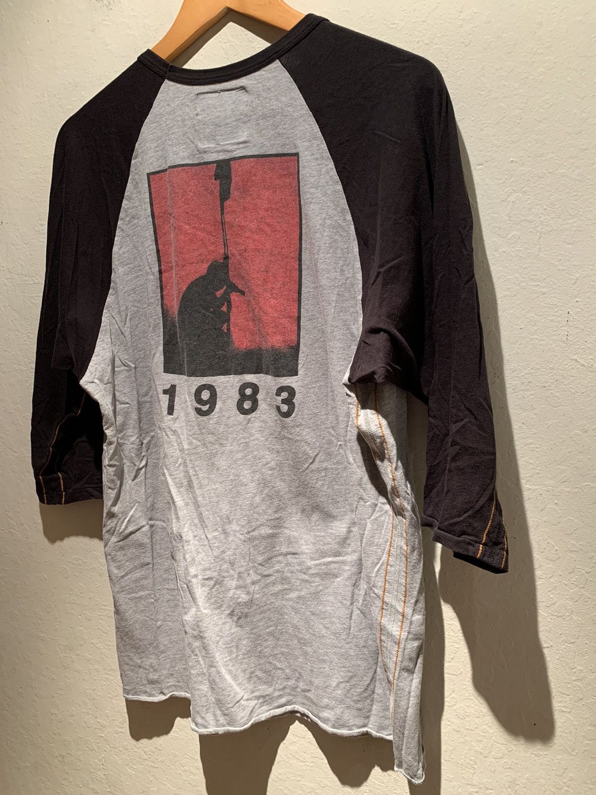 Band Tees × Trunk Ltd × Vintage RARE Vintage U2 Under A Blood Red Sky 1983 Tour Raglan Shirt Size US L / EU 52-54 / 3 - 2 Thumbnail