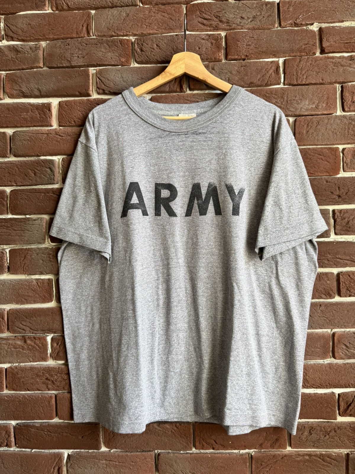 Vintage Vintage 80s Army Spellout Single Stitch T Shirt Band art XL Size US XL / EU 56 / 4 - 1 Thumbnail