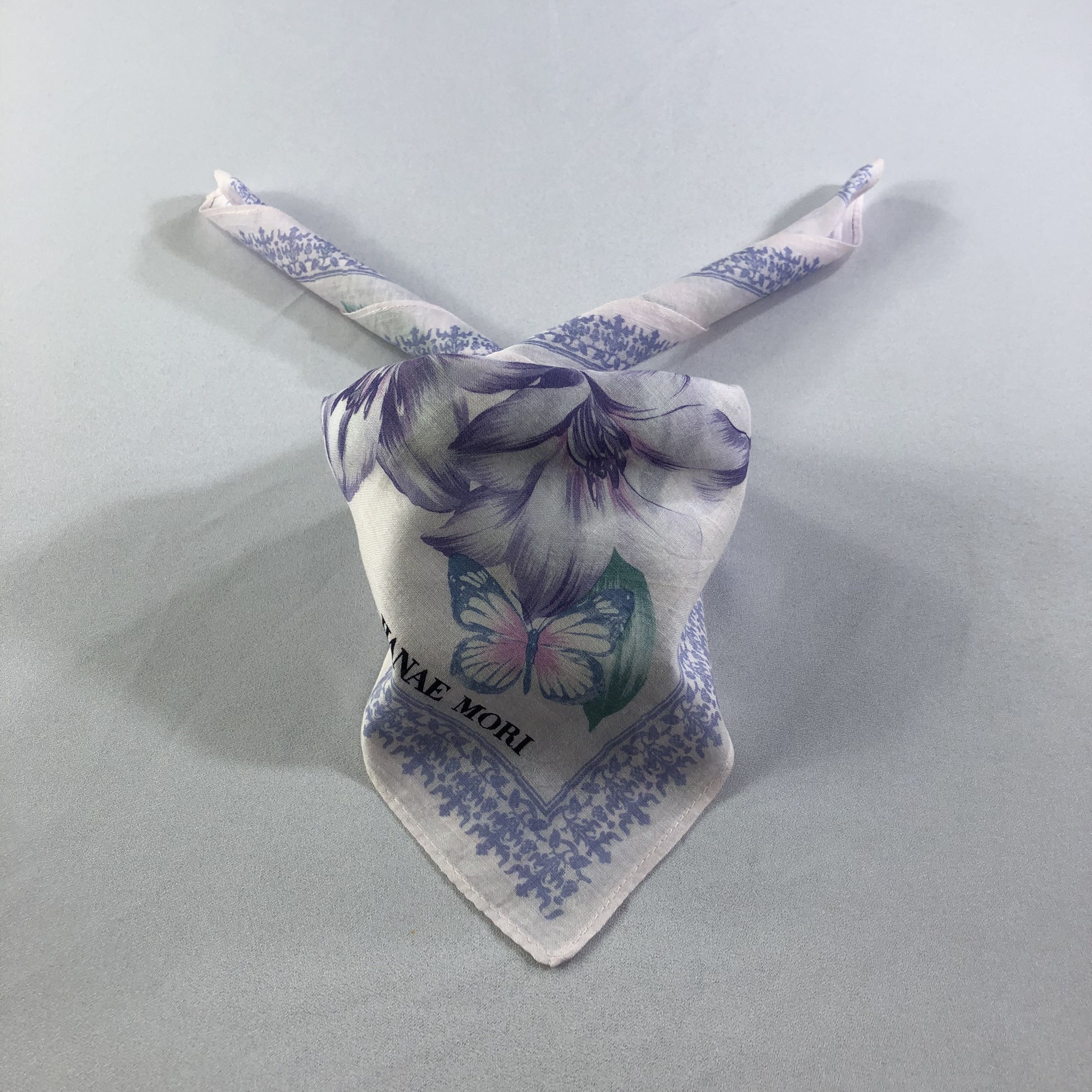 Hanae Mori Hanae Mori Handkerchief Neckerchief Bandana H1947 Size ONE SIZE - 1 Thumbnail