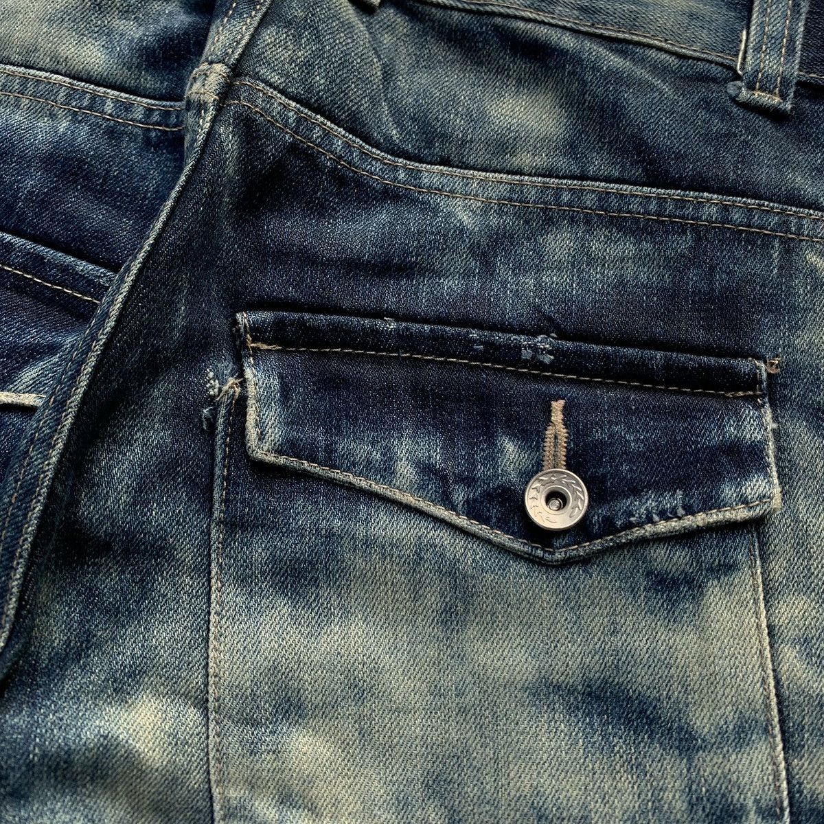Japanese Brand 2000s Japanese Brand Pinball Mud Wash Multipocket Jeans Size US 34 / EU 50 - 8 Thumbnail