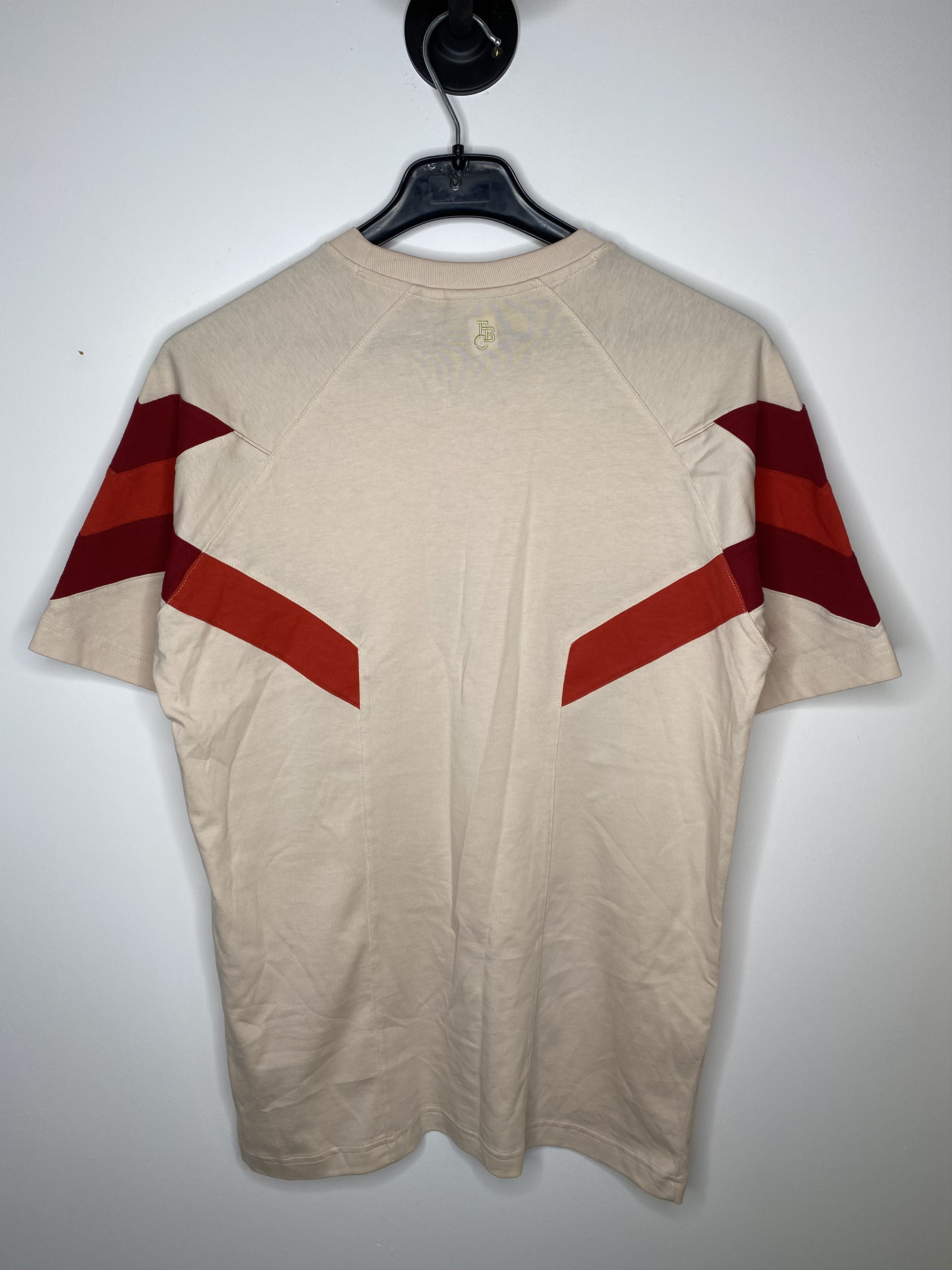 Adidas BAYERN MUNICH 2024 2025 FOOTBALL SHIRT SOCCER JERSEY ADIDAS Size US S / EU 44-46 / 1 - 2 Thumbnail