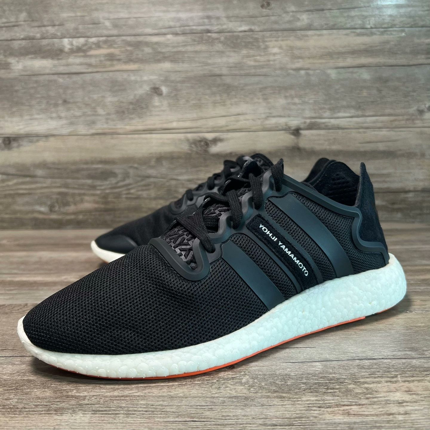 Yohji Yamamoto Yohji Yamamoto Black Lowtop Sneakers 44.5 Men Size US 11 / EU 44 - 1 Thumbnail
