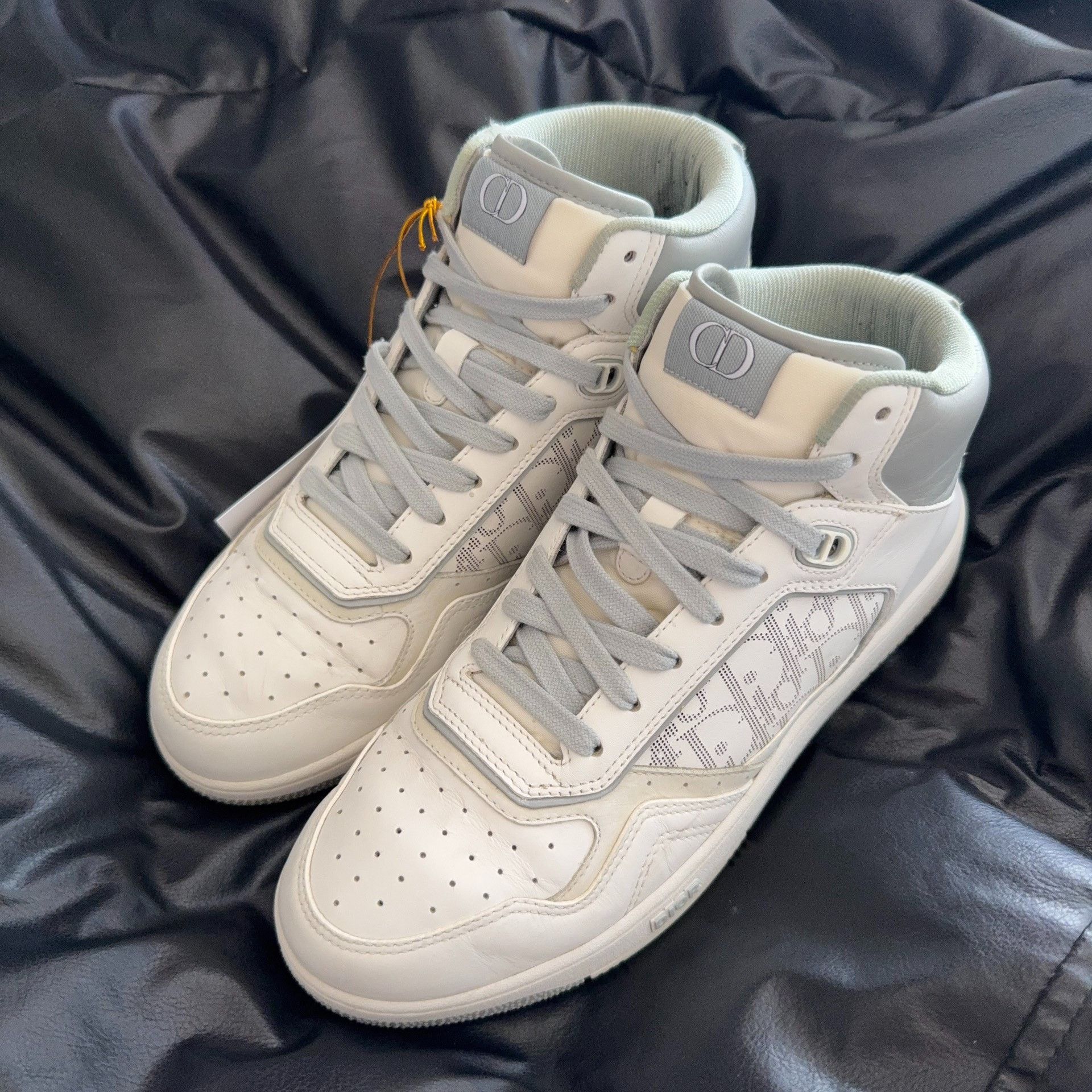 Dior Dior White Hitop Sneakers 41 Men Size US 8.5 / EU 41-42 - 1 Thumbnail