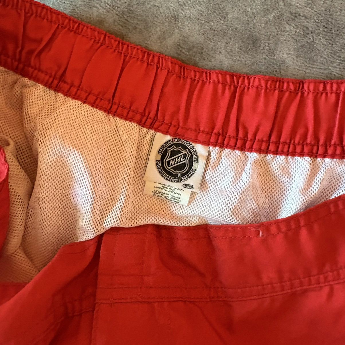 NHL Crazy Vintage NFL Calgary Flames shorts Size US 40 / EU 56 - 3 Thumbnail