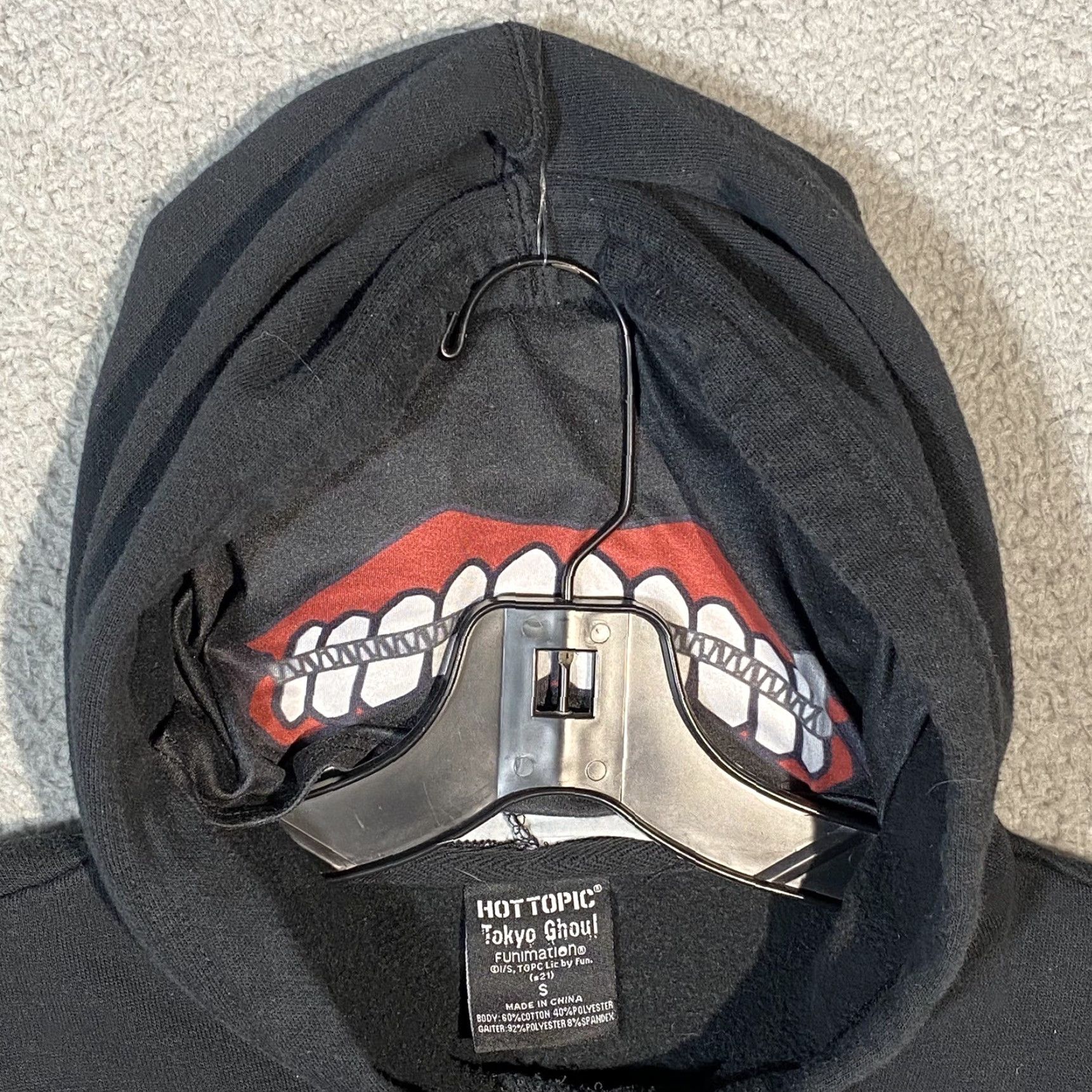 Vintage VINTAGE Tokyo Ghoul Ken Kaneki Black Hoodie +Facemask What’s 1000 Minus 7 Funimation Hoodie Unisex Adults S Black Logo Anime Men Women Size US S / EU 44-46 / 1 - 3 Thumbnail