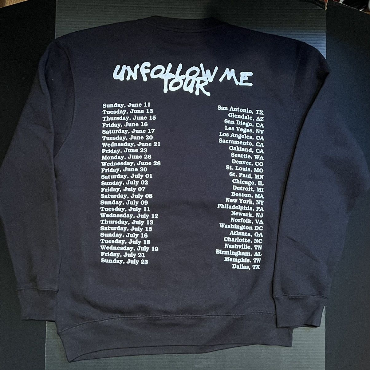 Band Tees Erykah Badu Unfollow Me 2023 Tour Sweatshirt - Black LG Size US L / EU 52-54 / 3 - 2 Thumbnail