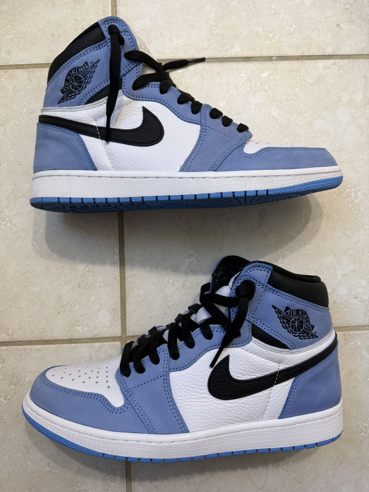 Nike Nike Jordan 1 Retro High University Blue Size US 10 / EU 43 - 1 Thumbnail