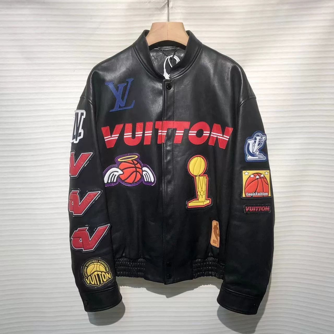 Louis Vuitton Louis Vuitton x NBA FW21 Leather Jacket Size US M / EU 48-50 / 2 - 1 Thumbnail