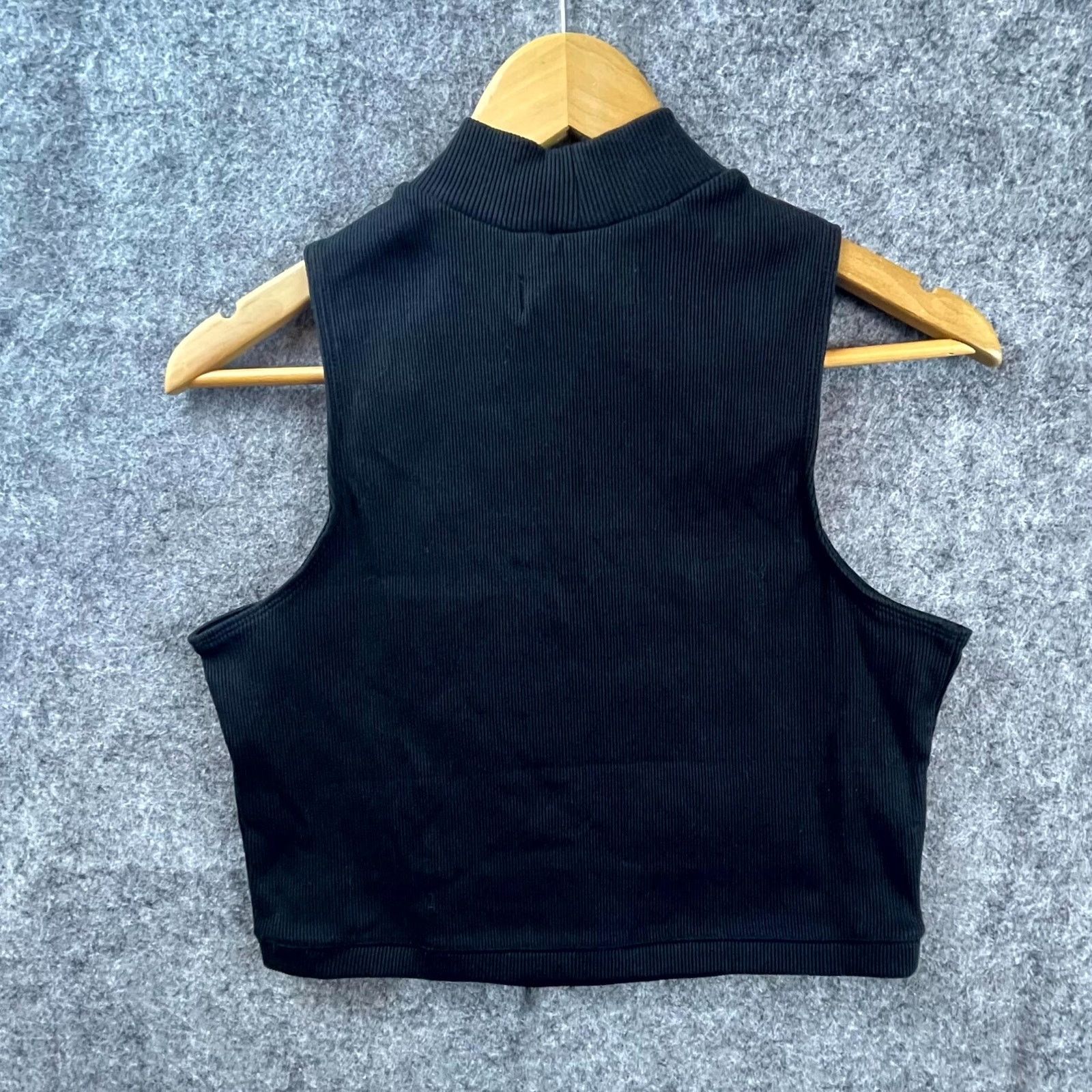 Everlane Everlane Sweater Vest Women Med Black Organic Layer Neutral Size M / US 6-8 / IT 42-44 - 2 Thumbnail