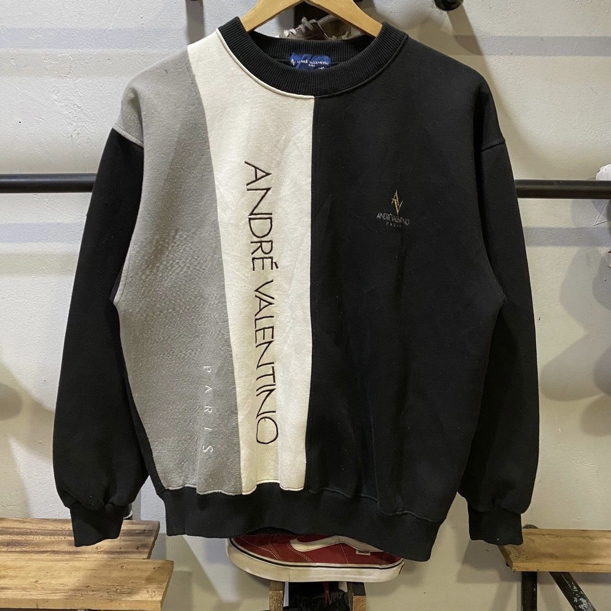 Designer Vintage 90s andre valentino paris sweatshirt Size US M / EU 48-50 / 2 - 1 Thumbnail