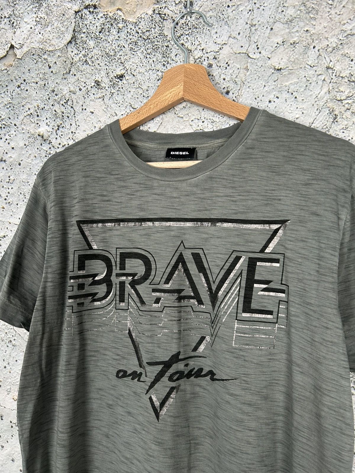 Diesel Diesel Brave Graphic Tee Tour Punk Grunge Y2K Skate Rock Size US L / EU 52-54 / 3 - 3 Thumbnail