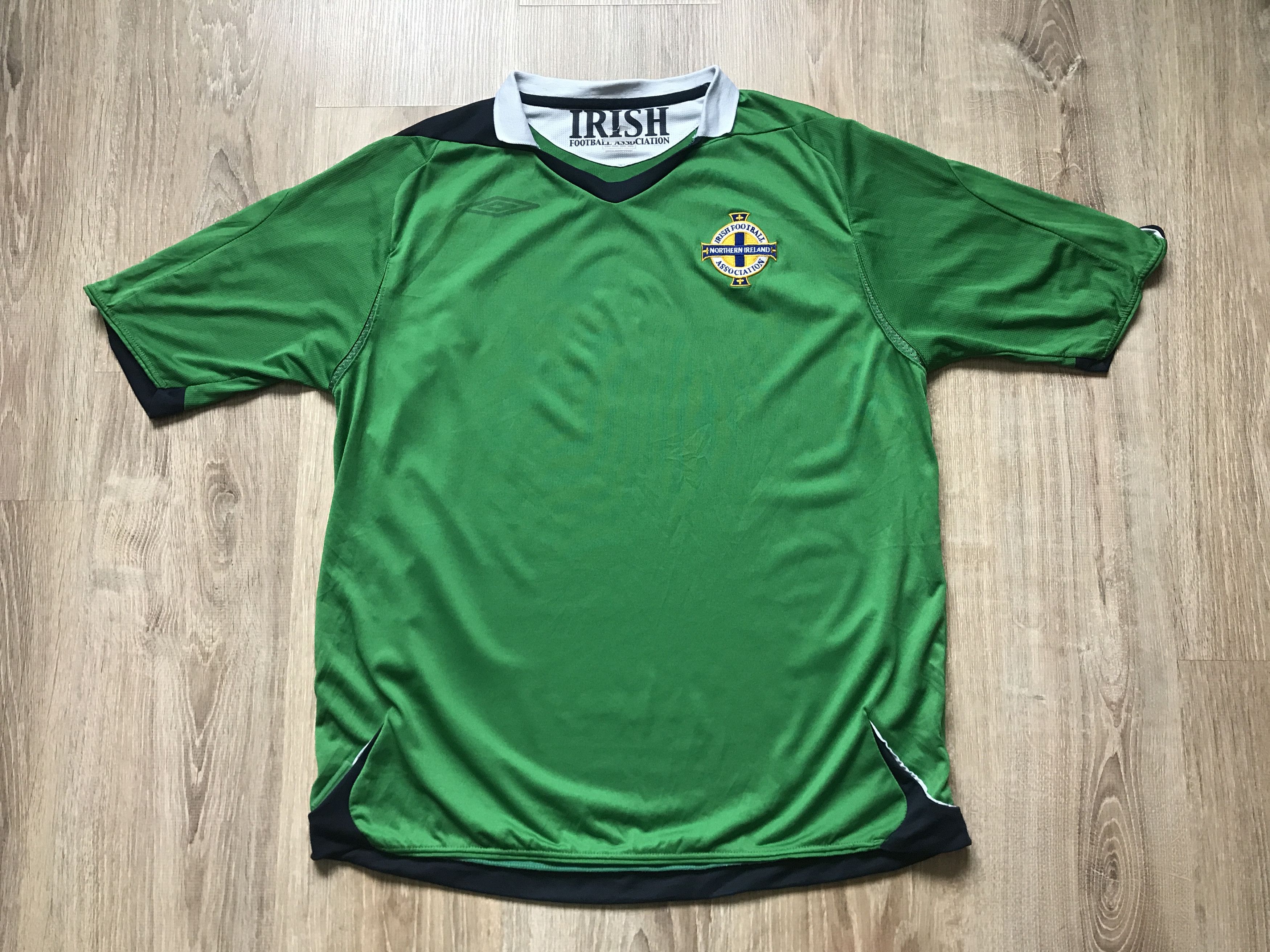 Umbro × Vintage Vintage Umbro Northern Ireland Shirt 2006-2008 Size US XL / EU 56 / 4 - 1 Thumbnail