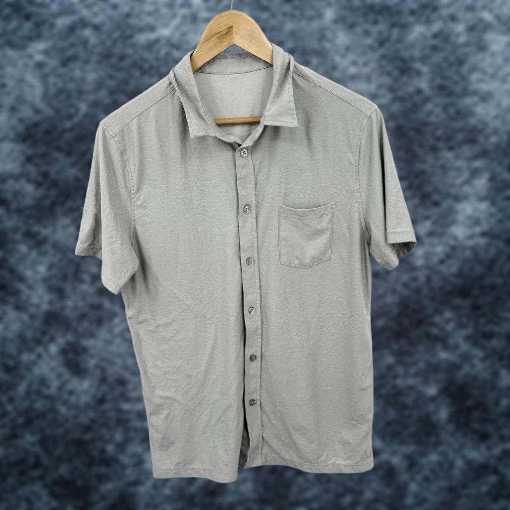 Vuori Vuori Polo Shirt Men’s Small Short Sleeve Athletic Stretch Soft Comfy Office Size US S / EU 44-46 / 1 - 1 Thumbnail