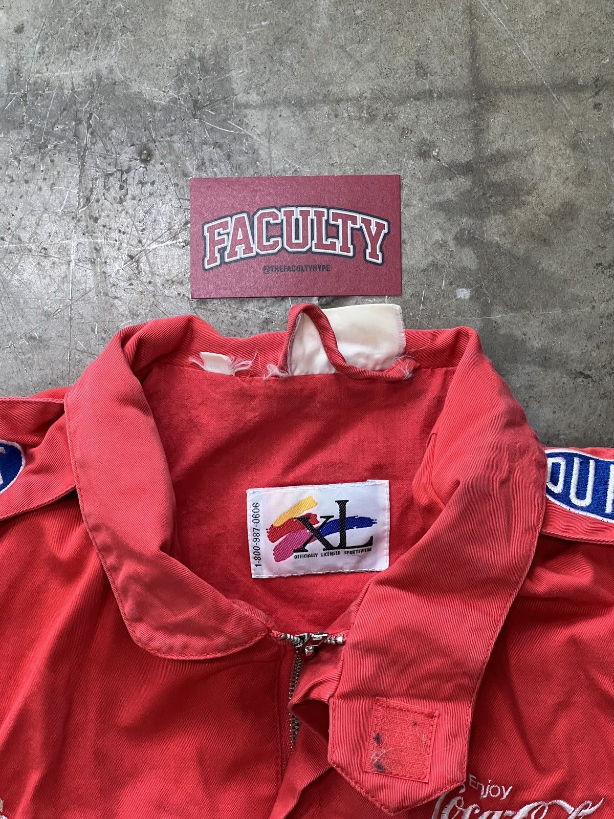 NASCAR × Vintage Vintage Jeff Gordon NASCAR DuPont Rainbow Jacket Sz. XL Size US XL / EU 56 / 4 - 3 Thumbnail