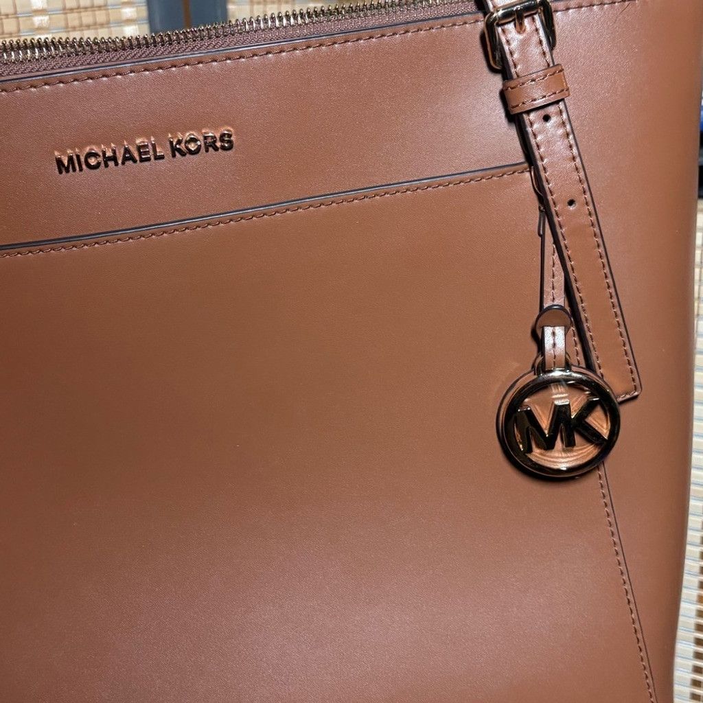 Michael Kors Michael Kors Voyager Large Saffiano Leather Tote Size ONE SIZE - 6 Thumbnail