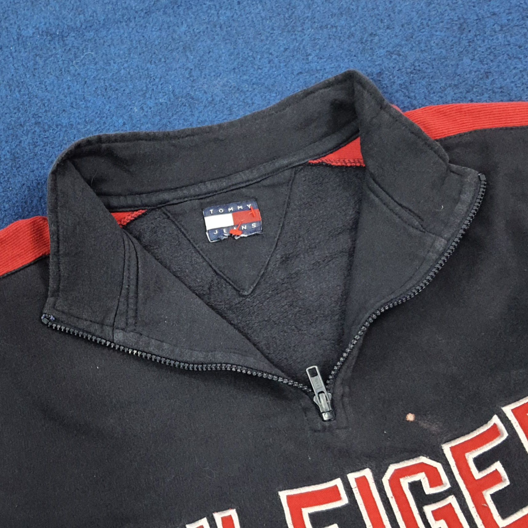 Tommy Hilfiger Vintage Tommy Hilfiger Stripe Half Zipper Sweatshirt C273N28 Size US XL / EU 56 / 4 - 6 Thumbnail