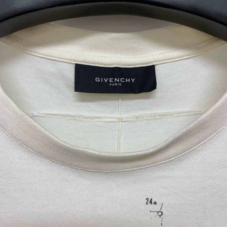 Givenchy Givenchy Front Graffiti Short Sleeve T-Shirt, M Size Size US M / EU 48-50 / 2 - 2 Thumbnail