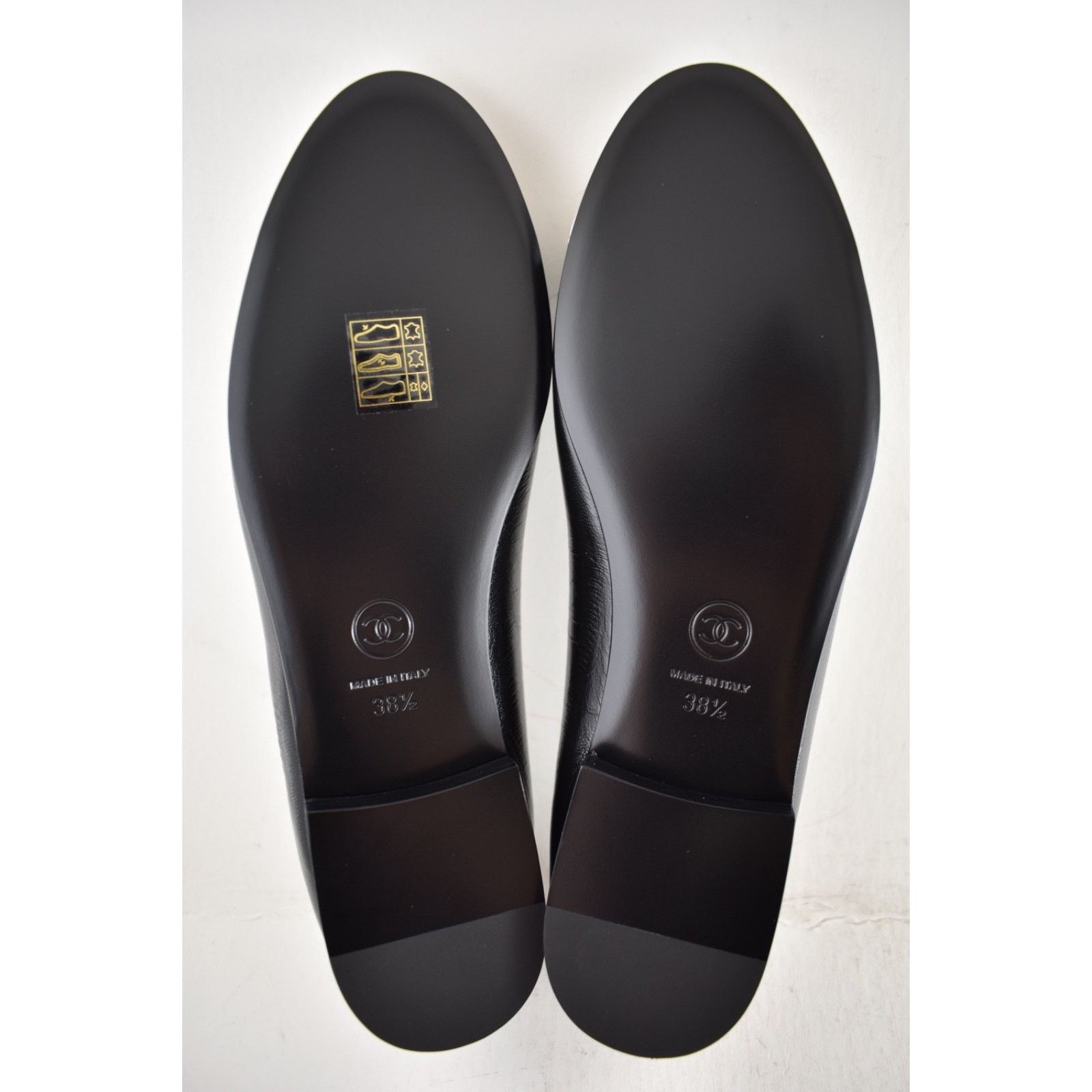 Chanel Chanel Black White Lambskin CC Bow Ballet Flat 38.5 Size US 7.5 / IT 37.5 - 21 Thumbnail