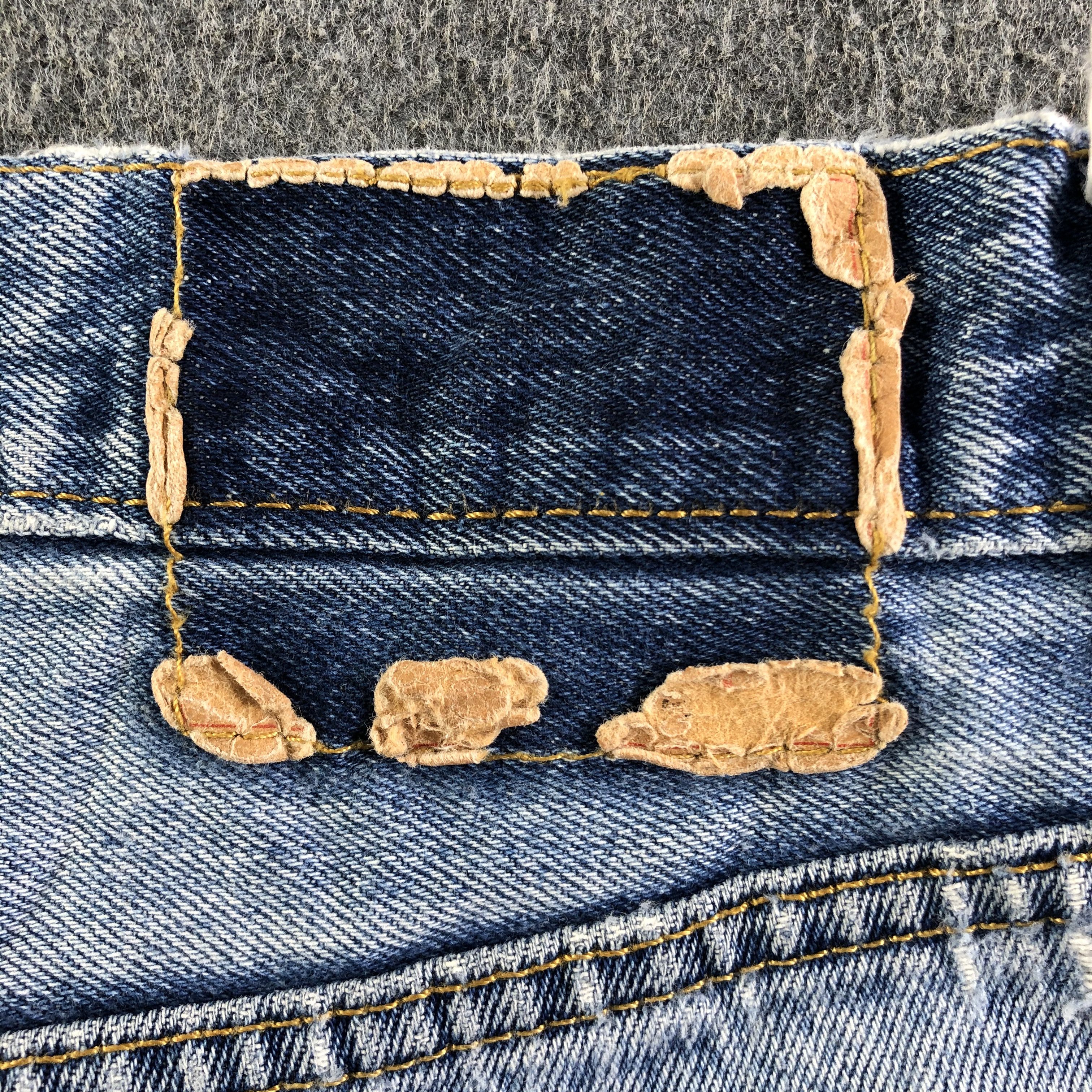 Levi's Vintage Blue Wash Levis Jeans-J4244 Size US 33 - 5 Thumbnail