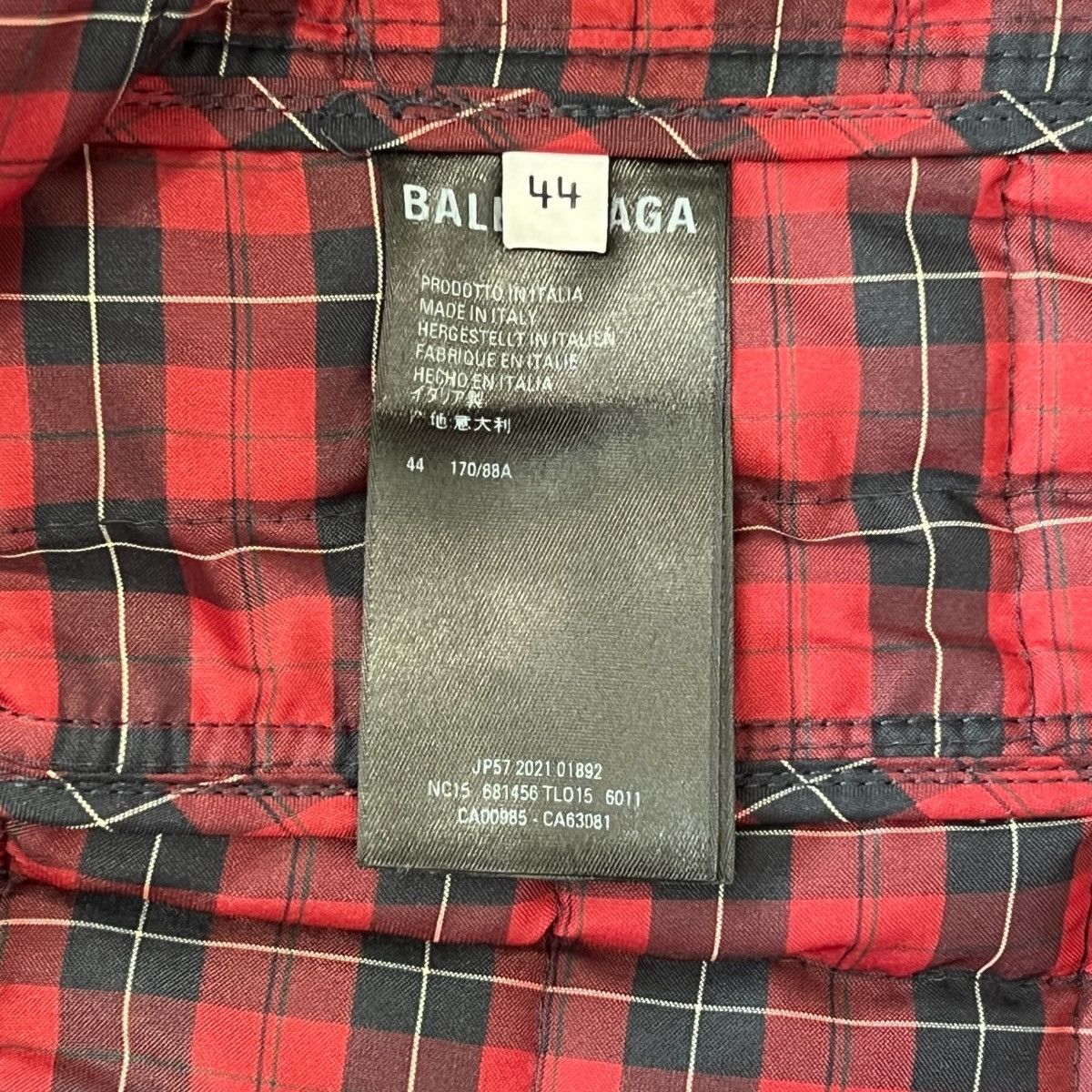 Balenciaga BALENCIAGA SS2022 Quilted Tartan Oversized Shirt Jacket Size US S / EU 44-46 / 1 - 4 Thumbnail