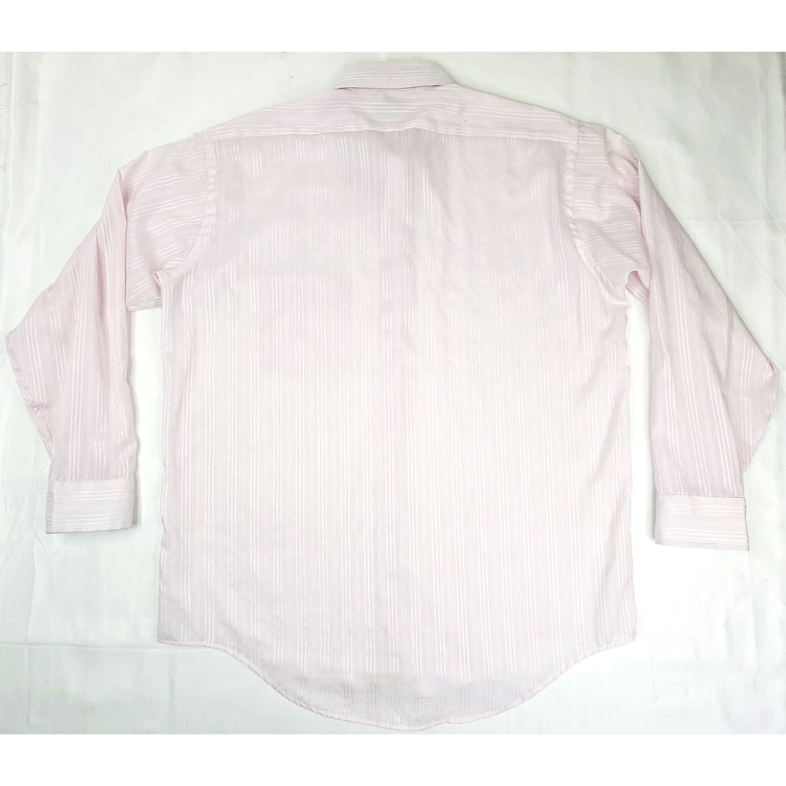 Arrow VINTAGE Arrow Kent Dress Shirt Striped Lightweight Pink Men 16.5 32/33 Large Shirt Men Pink Striped Kent Finesse Shirt 16.5/32-33 Mens Size US XL / EU 56 / 4 - 6 Thumbnail