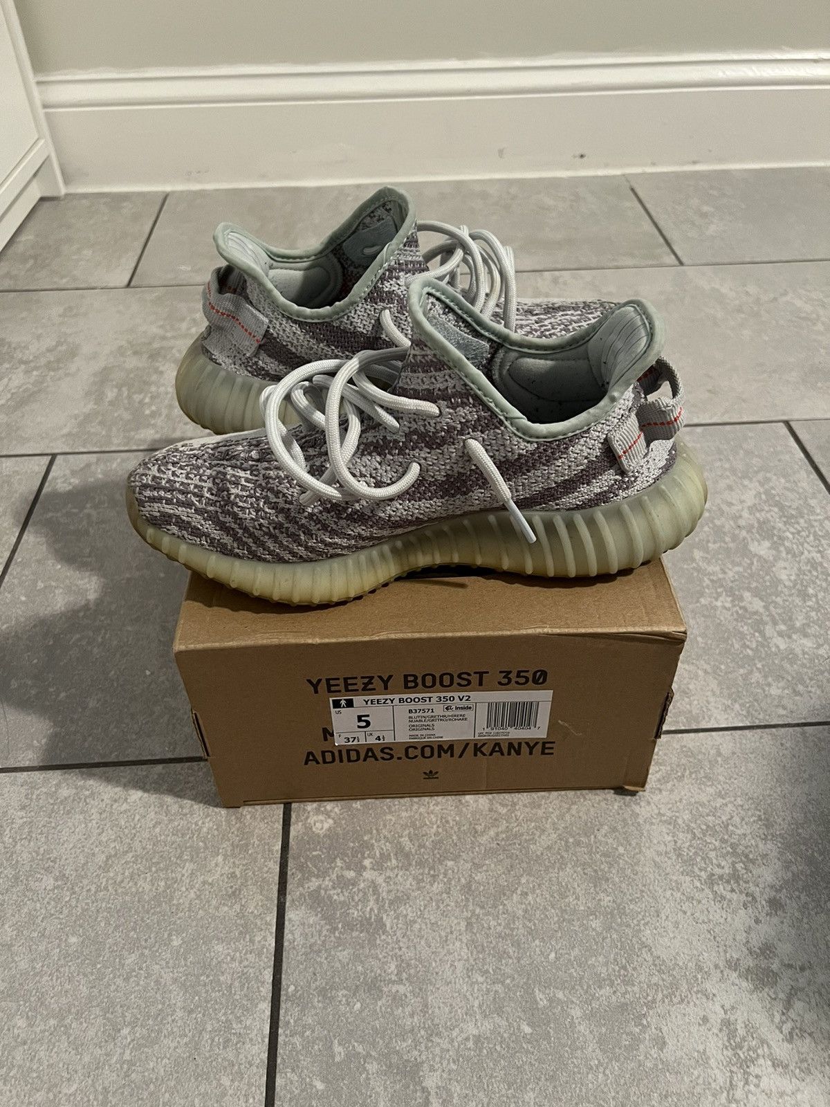 Adidas Adidas Yeezy Boost 350 V2 ‘Blue Tint’ (2017) Size 5 Size US 5 / EU 37 - 6 Thumbnail