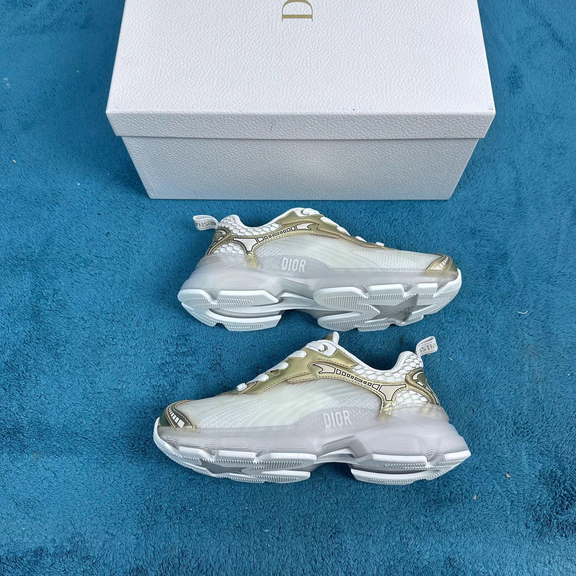 Dior Dior Vibe Oblique Sneaker White Gold 35.5 New Size US 4.5 / IT 34.5 - 2 Thumbnail